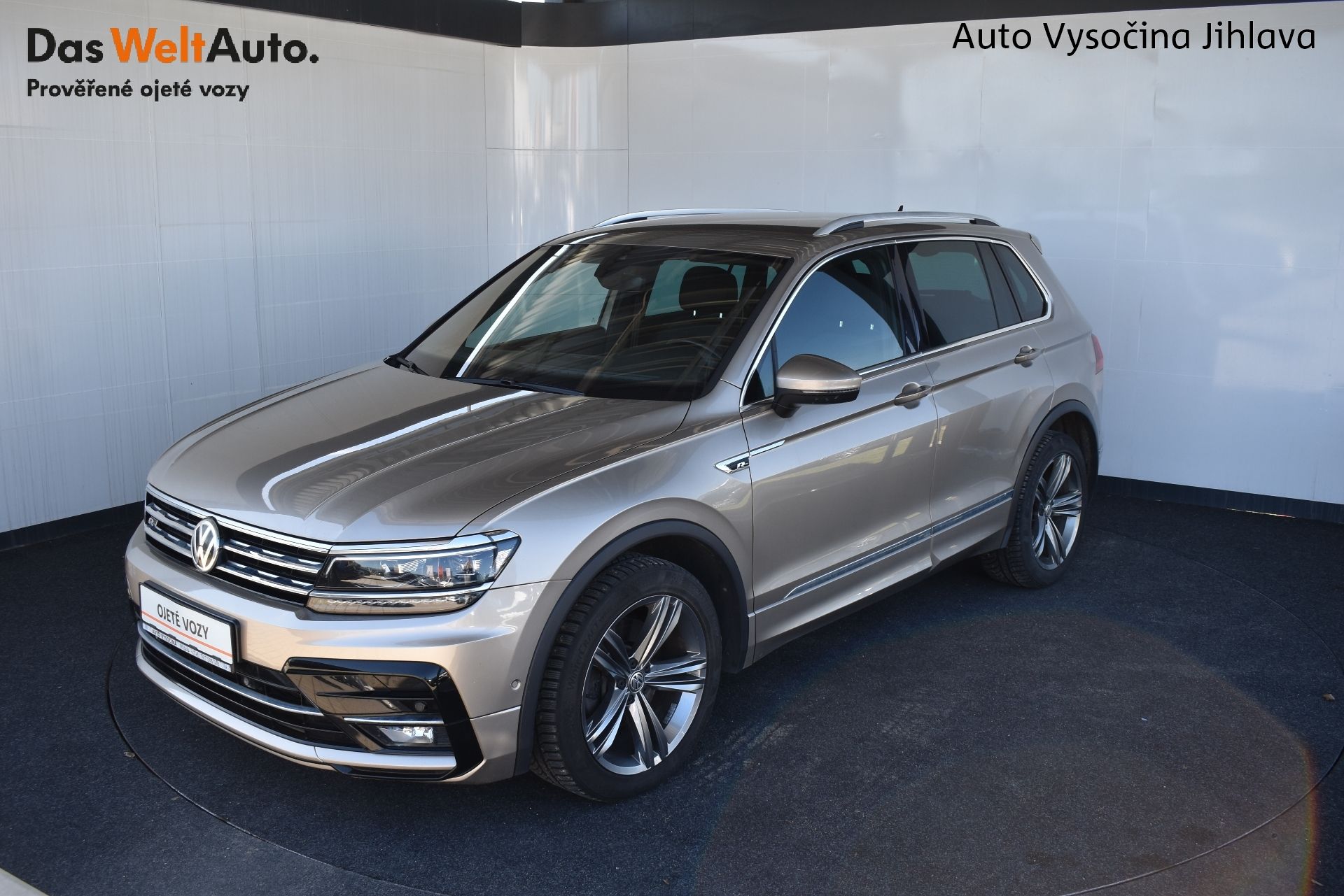 Volkswagen Tiguan, 2.0TDI 140kW R-Line DSG, LED
