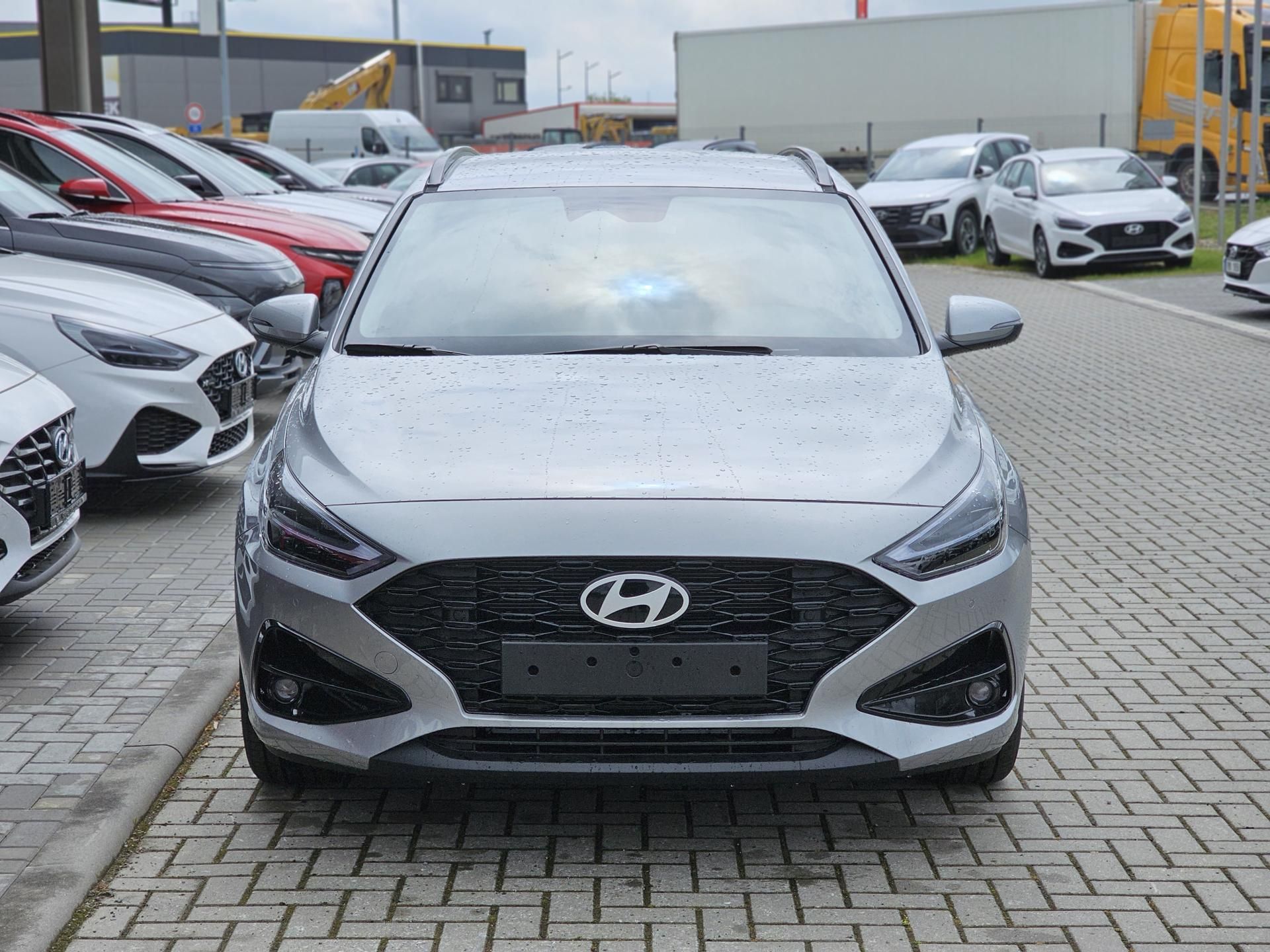 Hyundai i30, WG 1,0 T-GDI MT GO CZECH - fotka 2