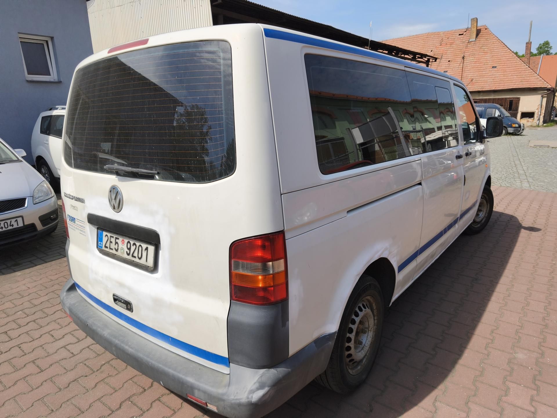 Volkswagen Transporter, T5 - fotka 4