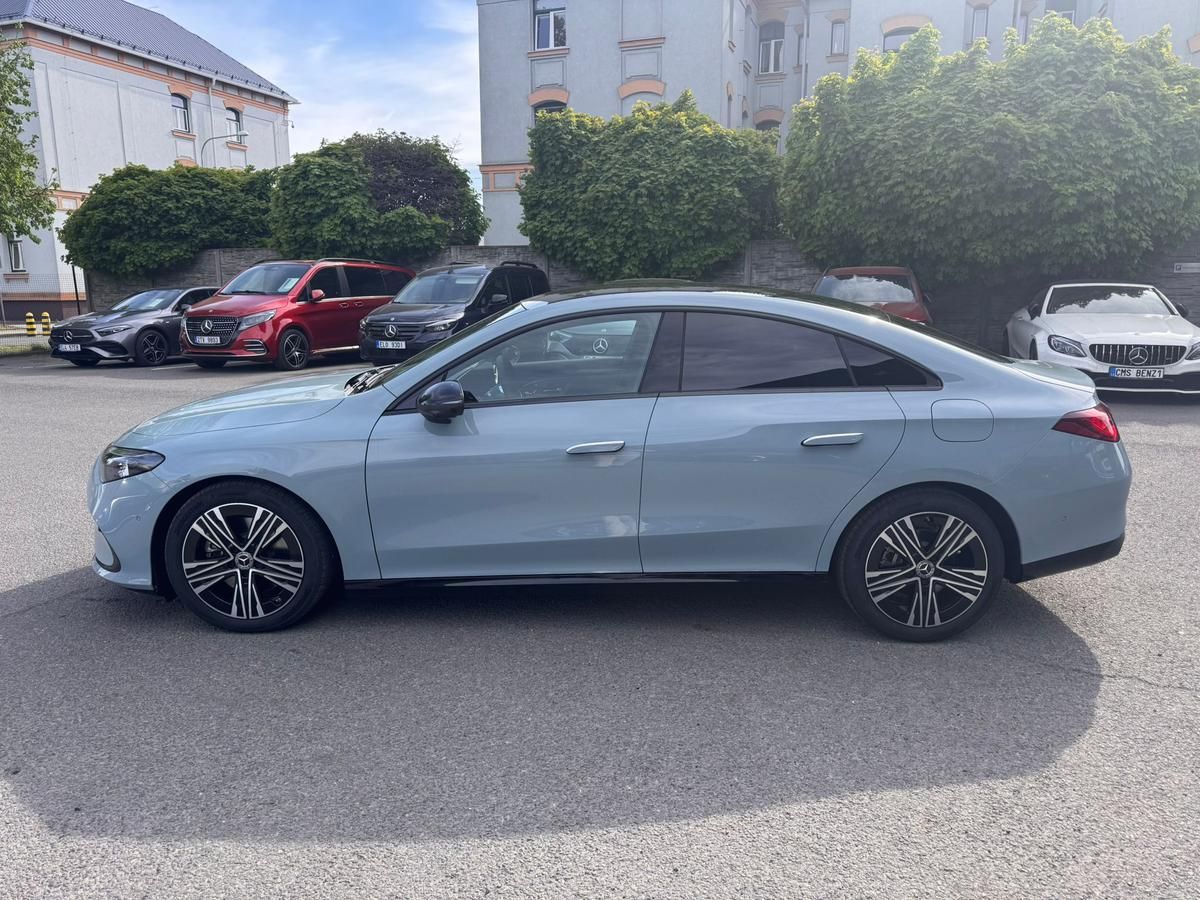 Mercedes-Benz CLA, 200 4MATIC - fotka 4