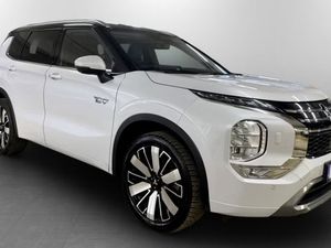 Mitsubishi Outlander, 2.4 PHEV Instyle | 8 let | nov