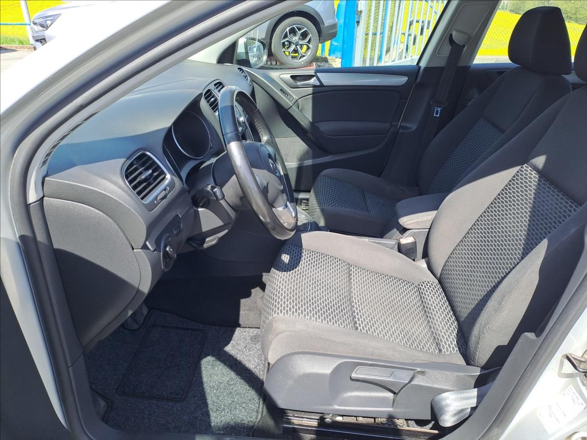 Volkswagen Golf, 1,6 TDI DIGIKLIMA - fotka 5