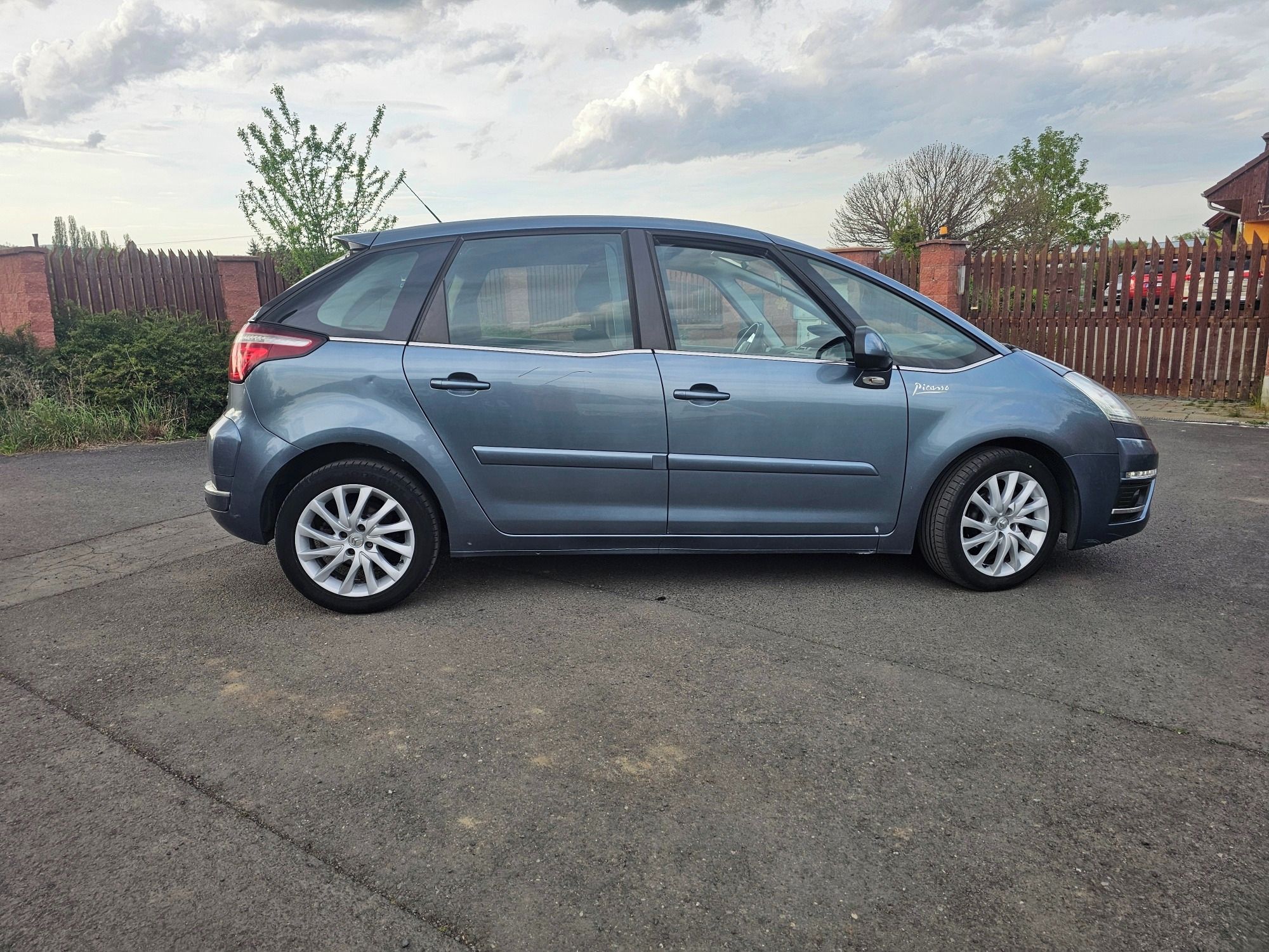 Citroën C4 Picasso, 1.6 HDi, 2011, nová STK - fotka 6
