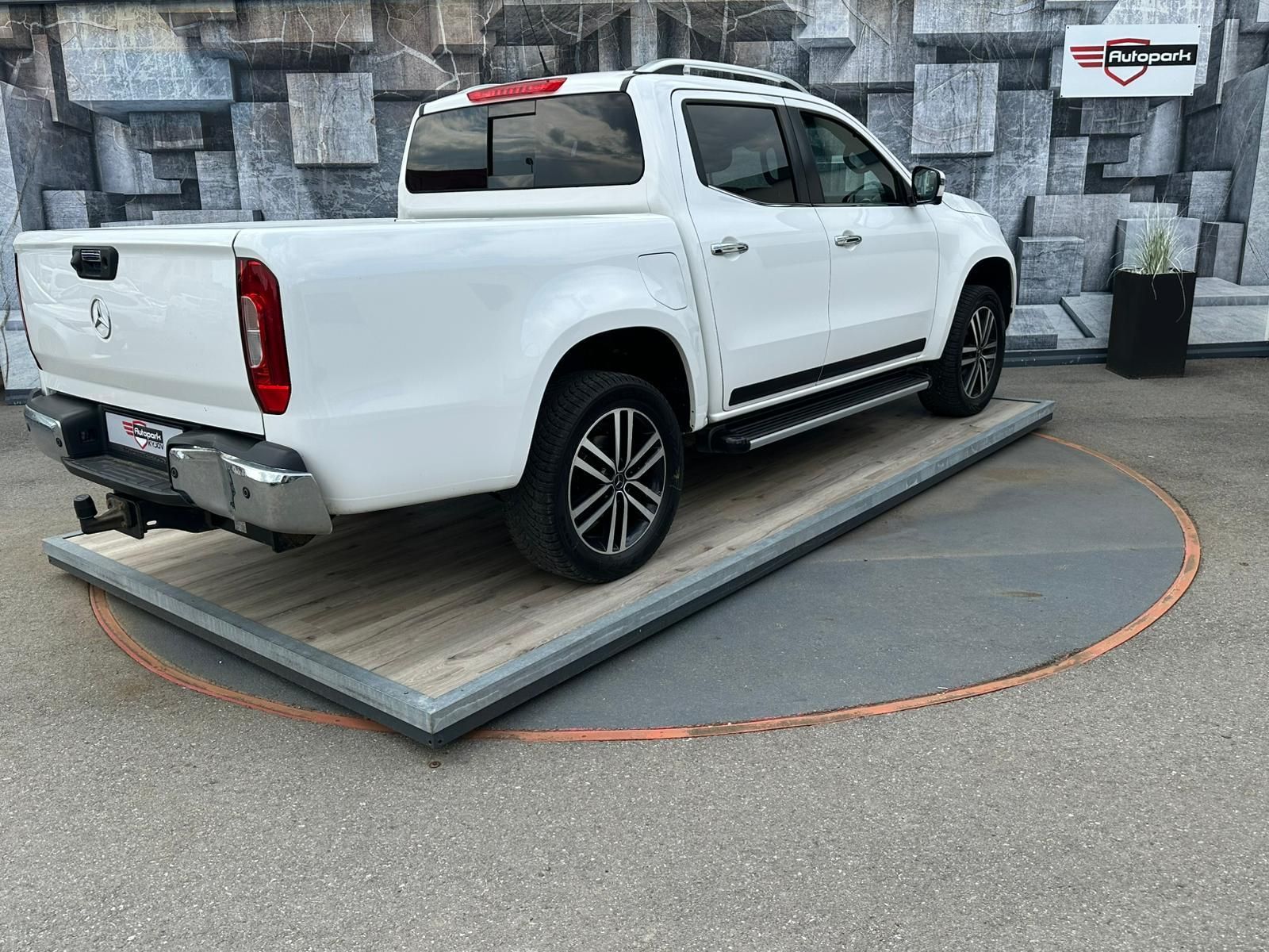 Mercedes-Benz Třídy X, X, 220D, 120KW, 360 ° - fotka 6