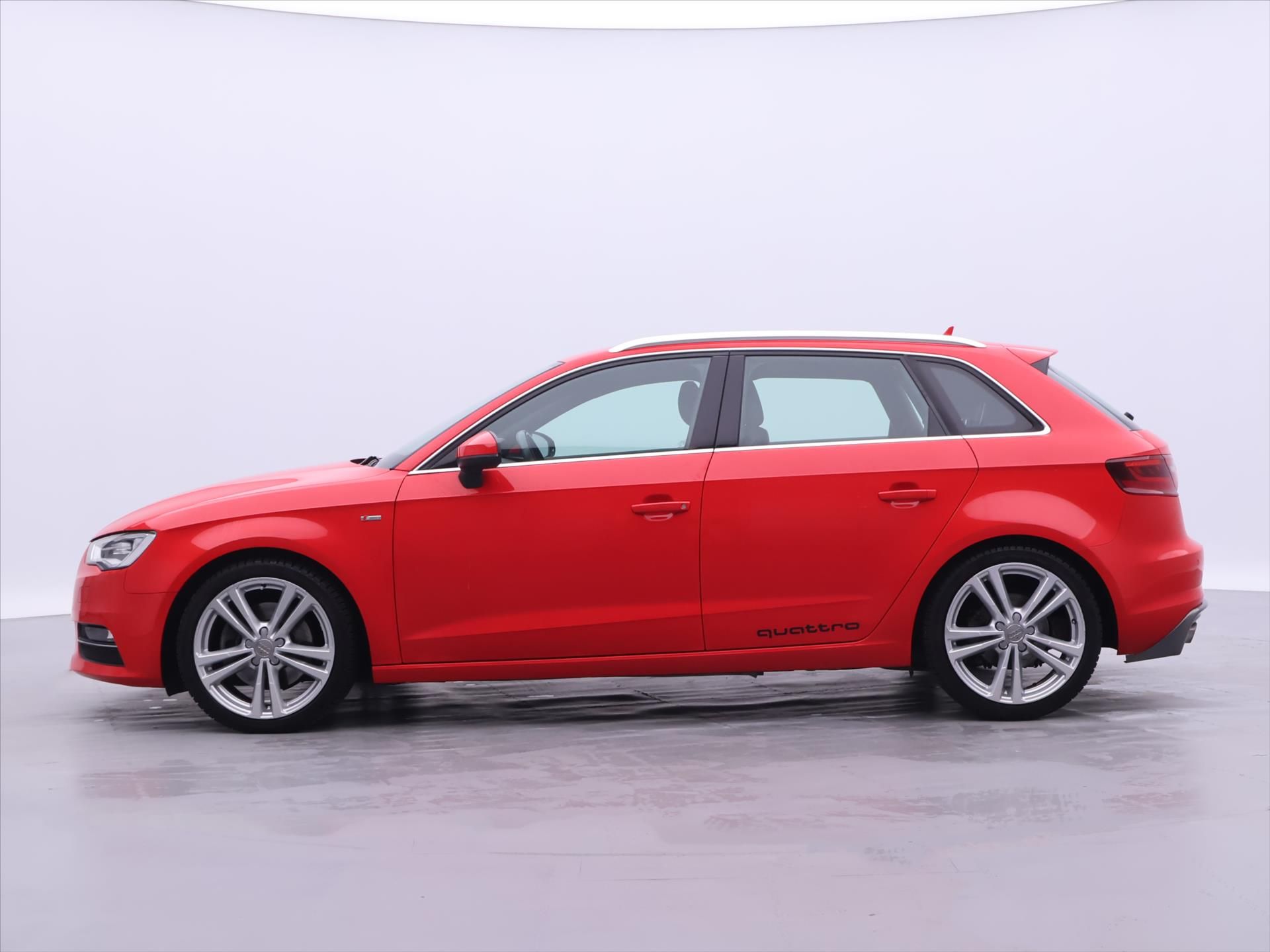 Audi A3, 2,0 TDI 110kW quattro S-line - fotka 4