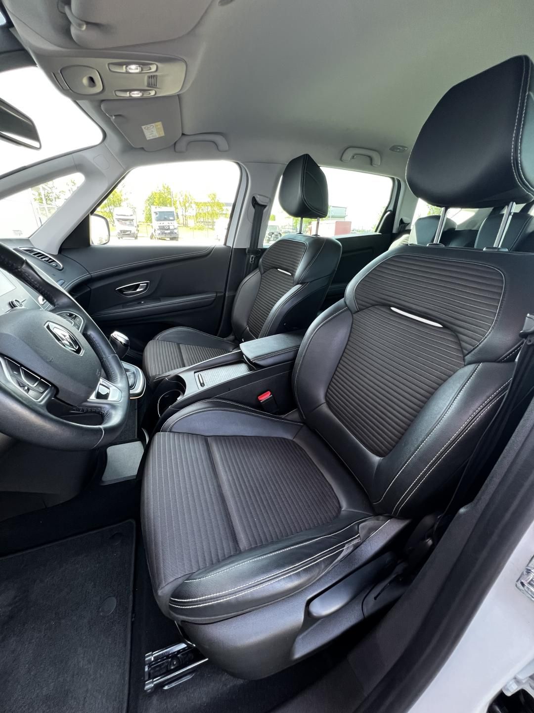 Renault Grand Scénic, 1.3TCe 103kW Intense 7-Míst TZ - fotka 6