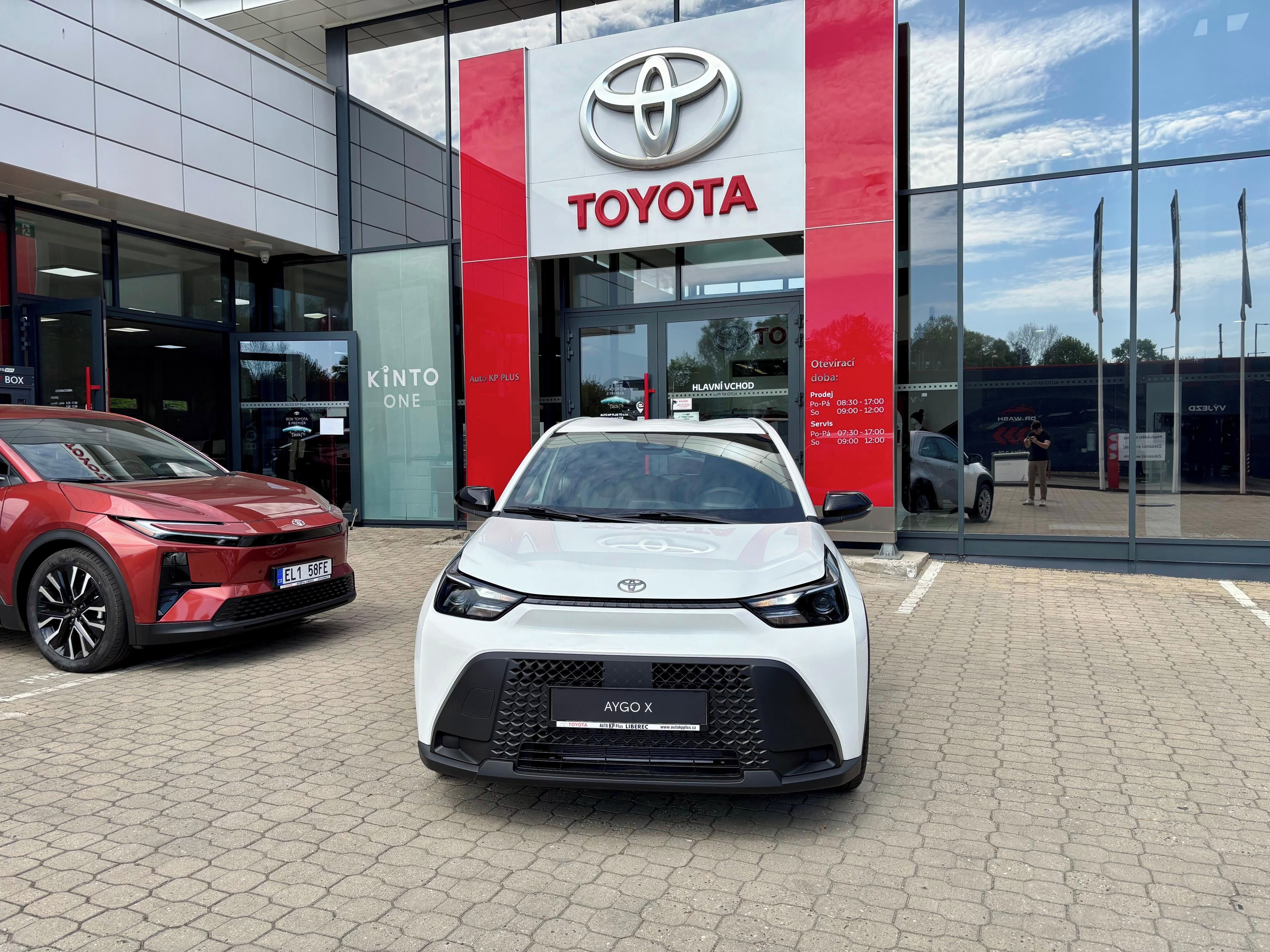 Toyota Aygo, 1,5 HEV 116k Active - fotka 2