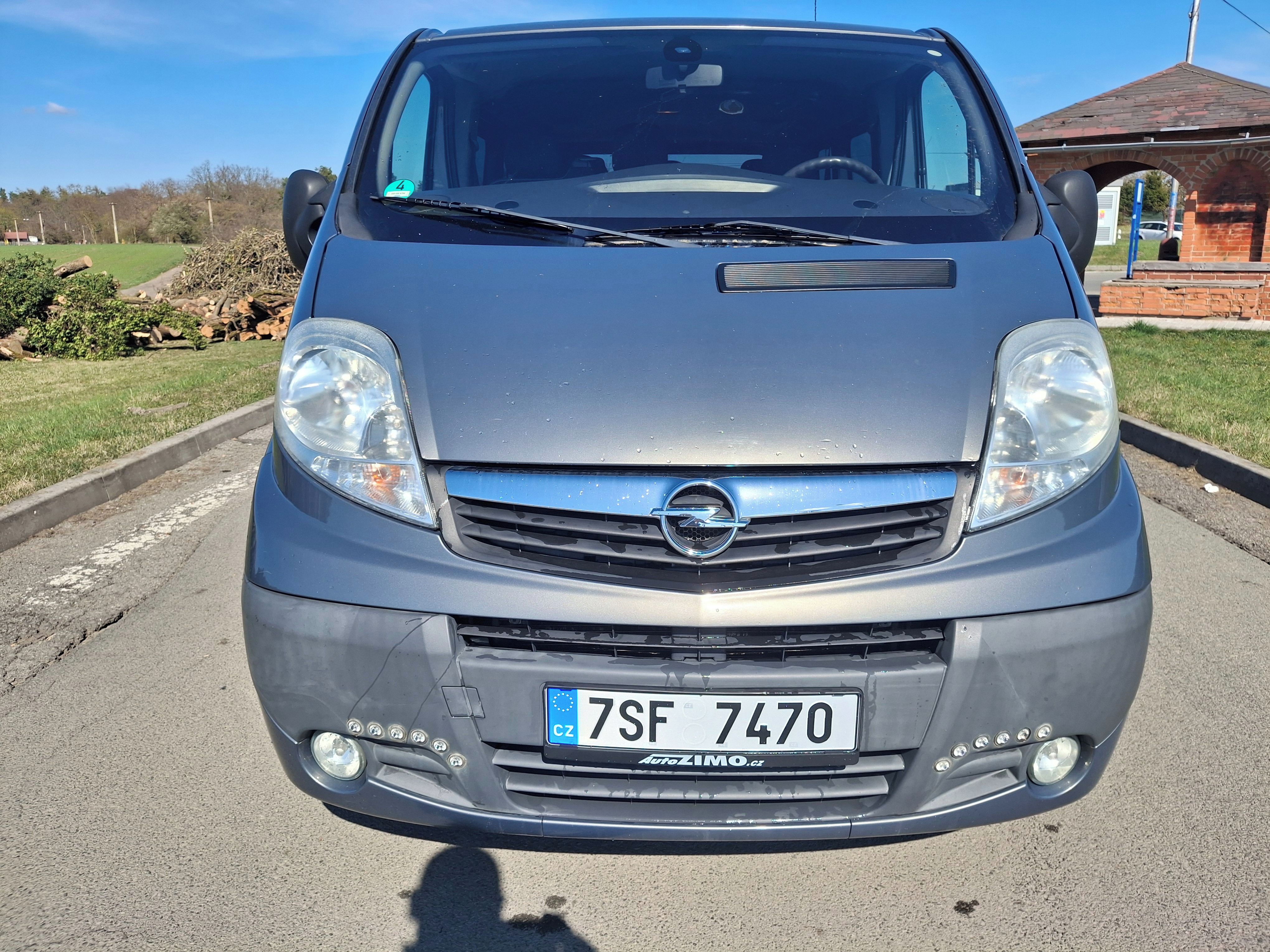 Opel Vivaro, 2.0 CDTI,KLIMA,9 MÍST,T.Z. - fotka 2