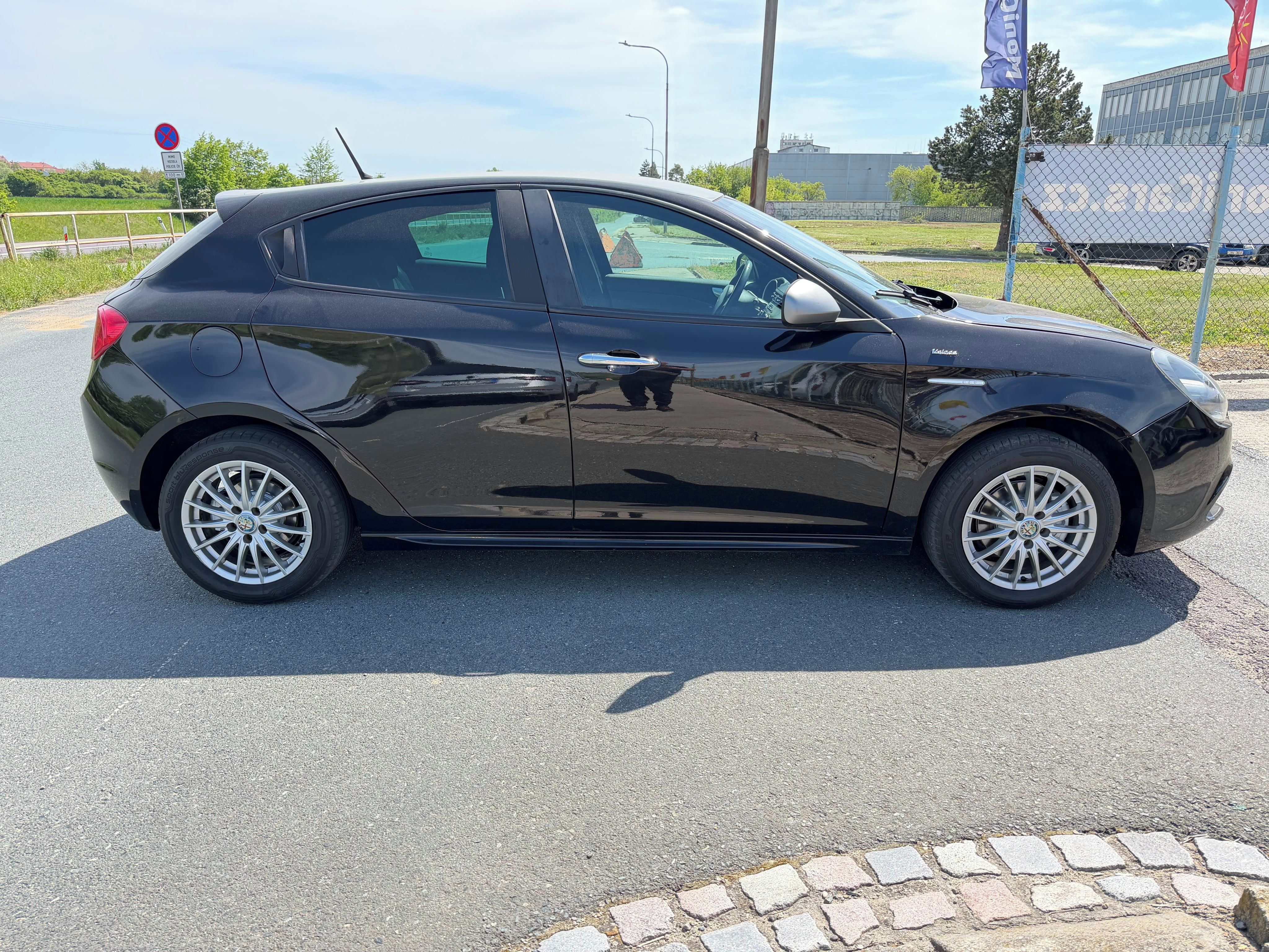 Alfa Romeo Giulietta, 1.4 T 88kW Veloce LPG - fotka 4