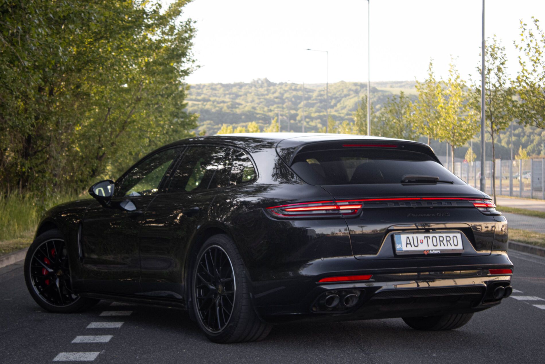 Porsche Panamera - fotka 4