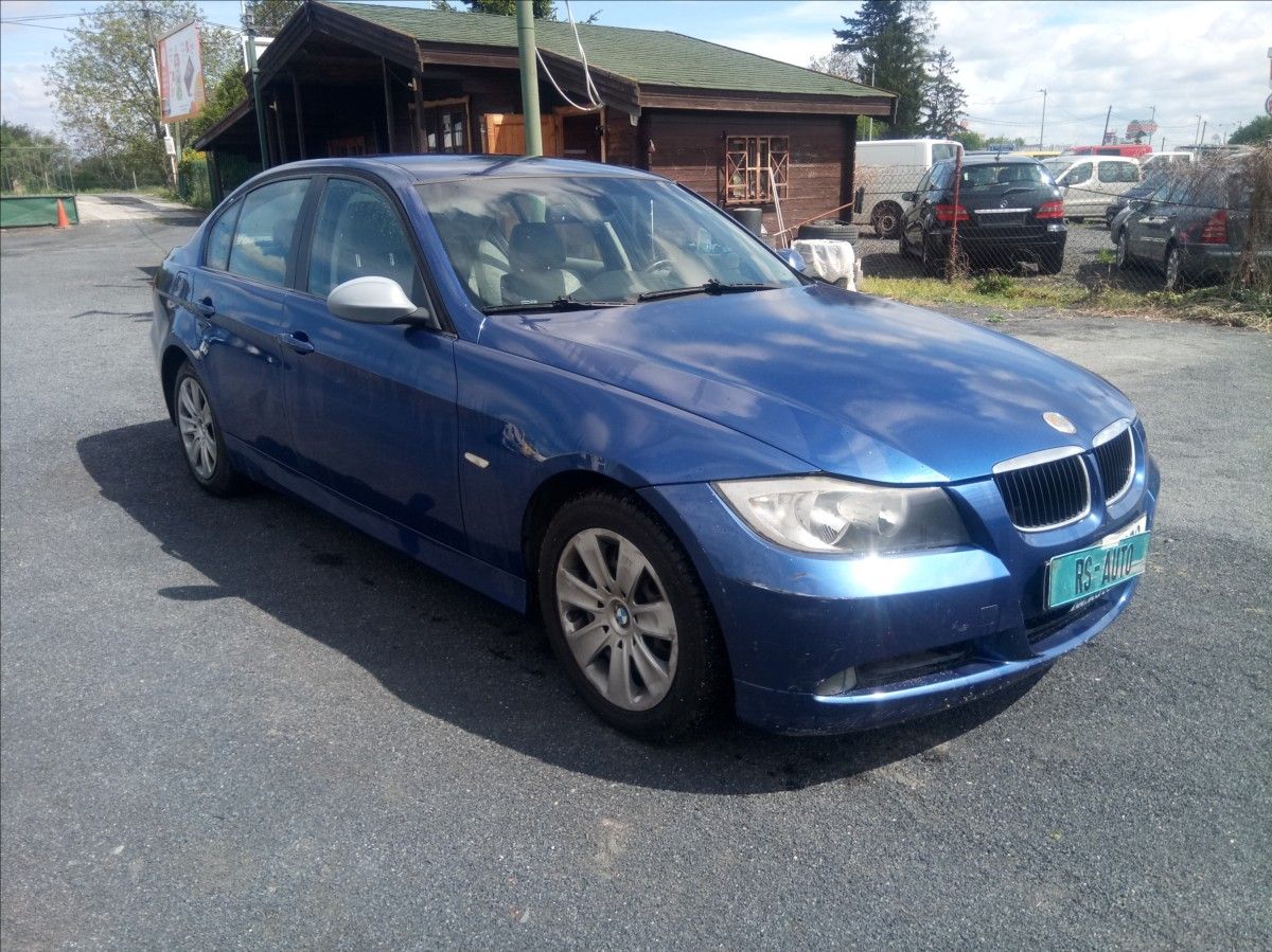 BMW Řada 3, 2,0 d DIGIKLIMA, KŮŽE - fotka 3