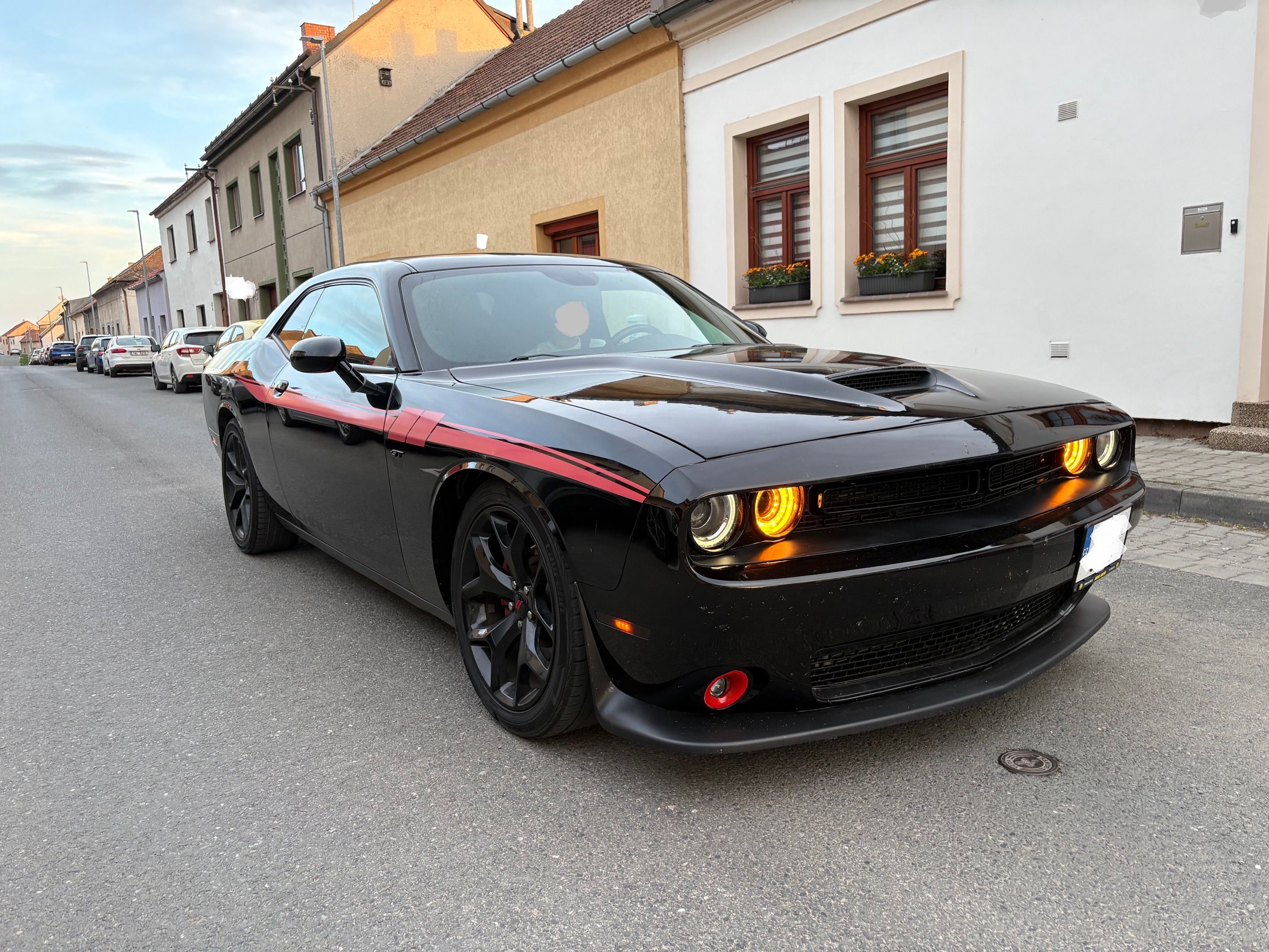 Dodge Challenger, 3.6 cvvt GT pentastar - fotka 4