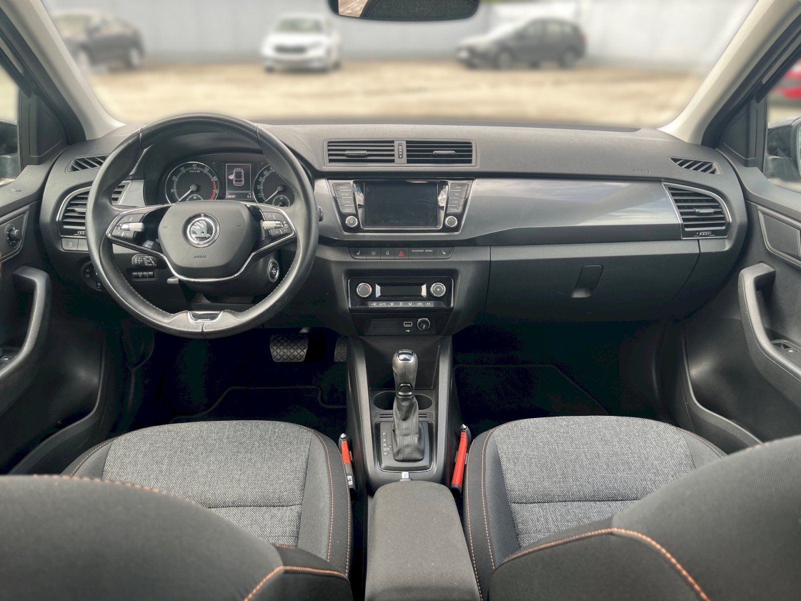 Škoda Fabia, FABIA COM AMB TS 70/1.0 A7F - fotka 5