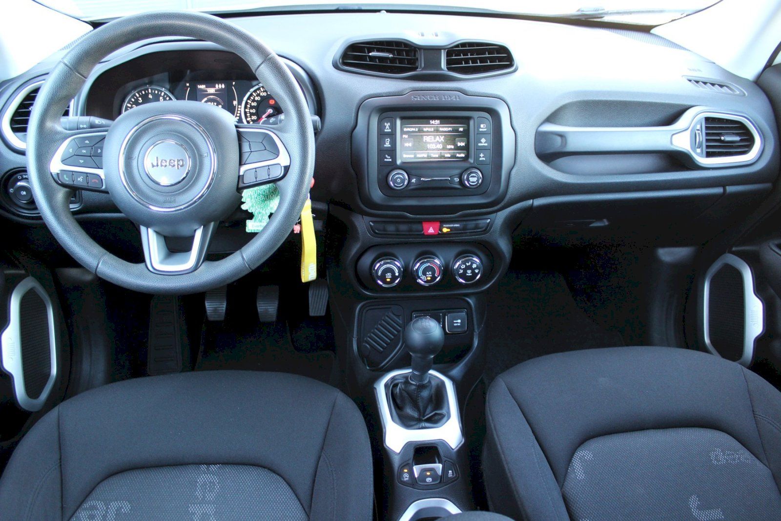 Jeep Renegade, 1.6i / 81kW Sport - fotka 5