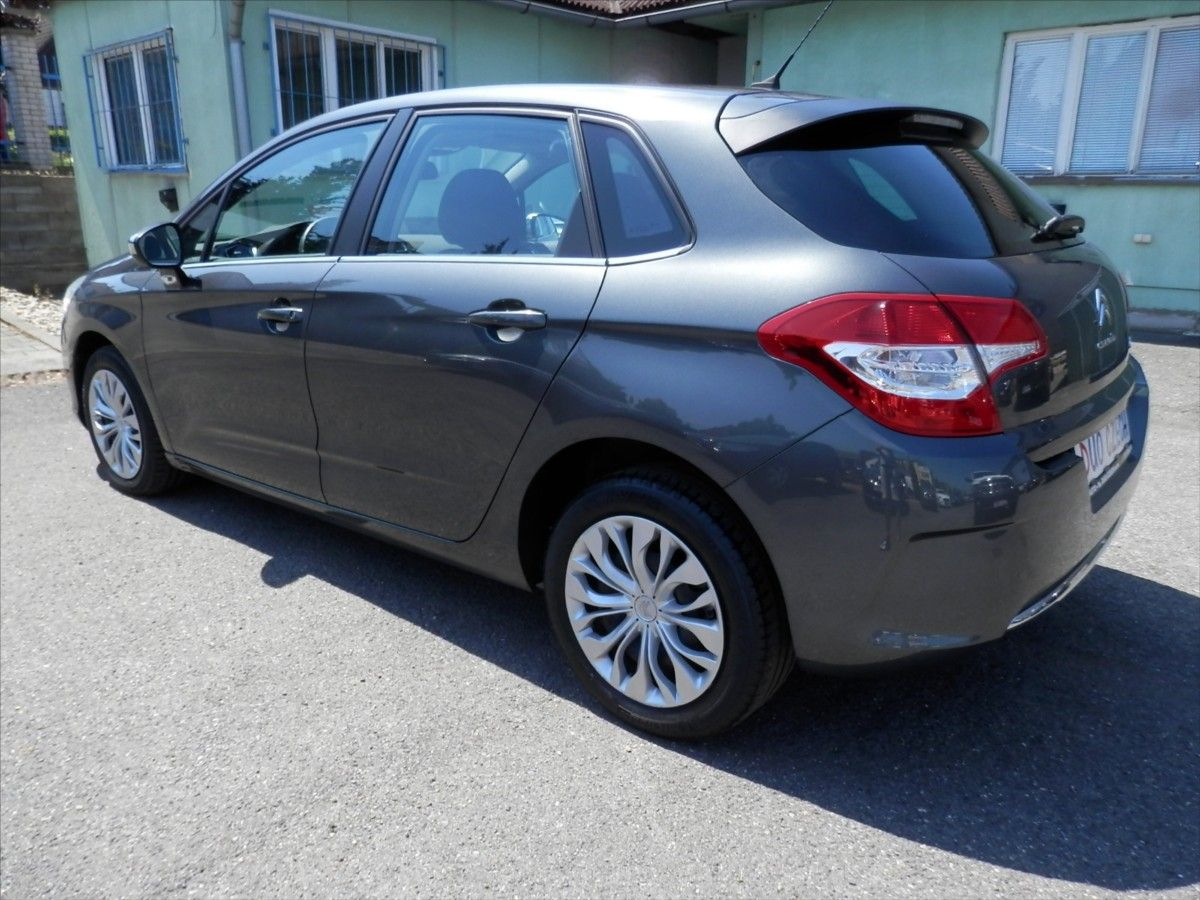 Citroën C4, 1,2 PT 96kW Pure Tech  VÝBAVA! - fotka 6