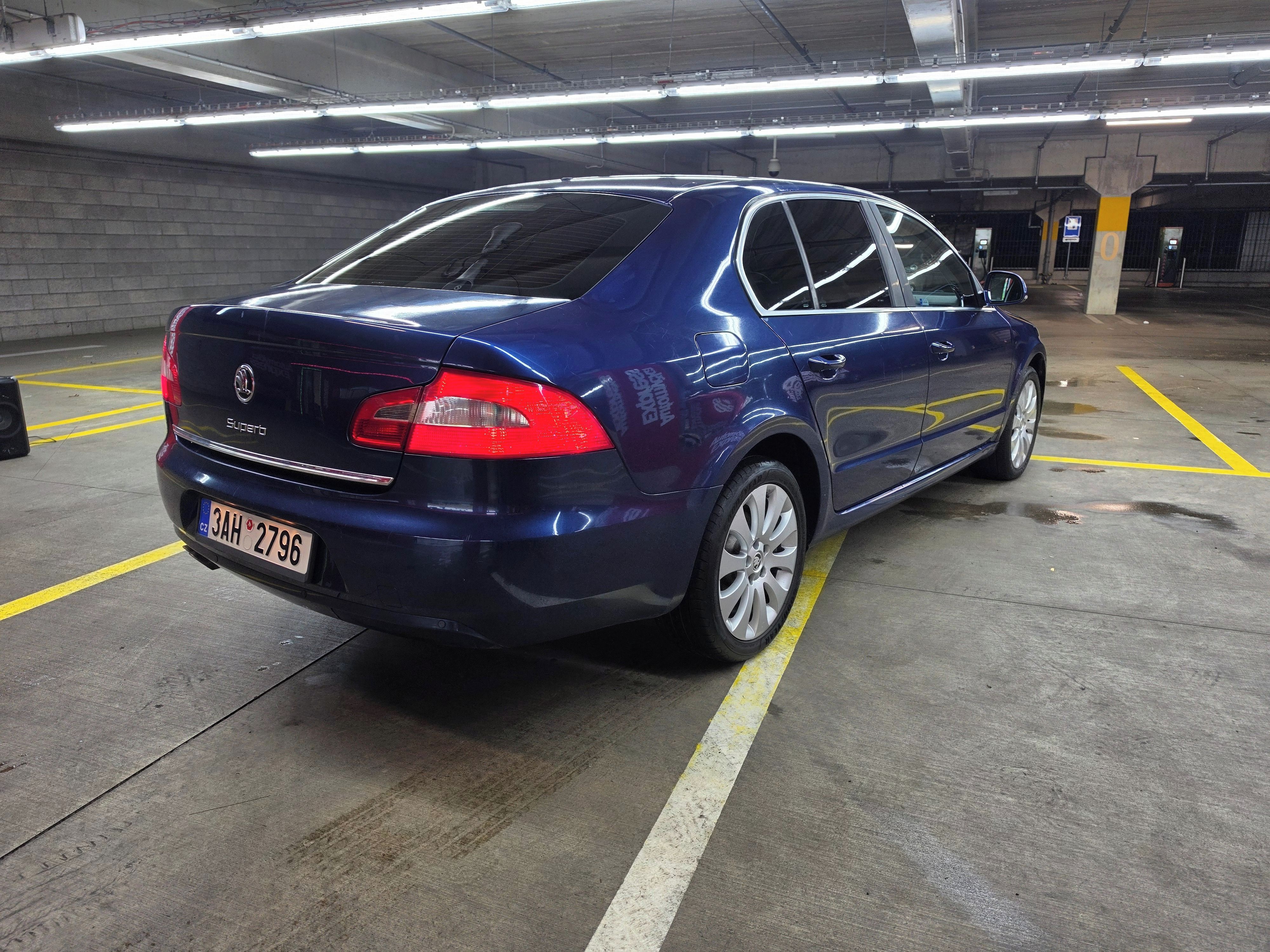 Škoda Superb, 2.0 TDI - fotka 3