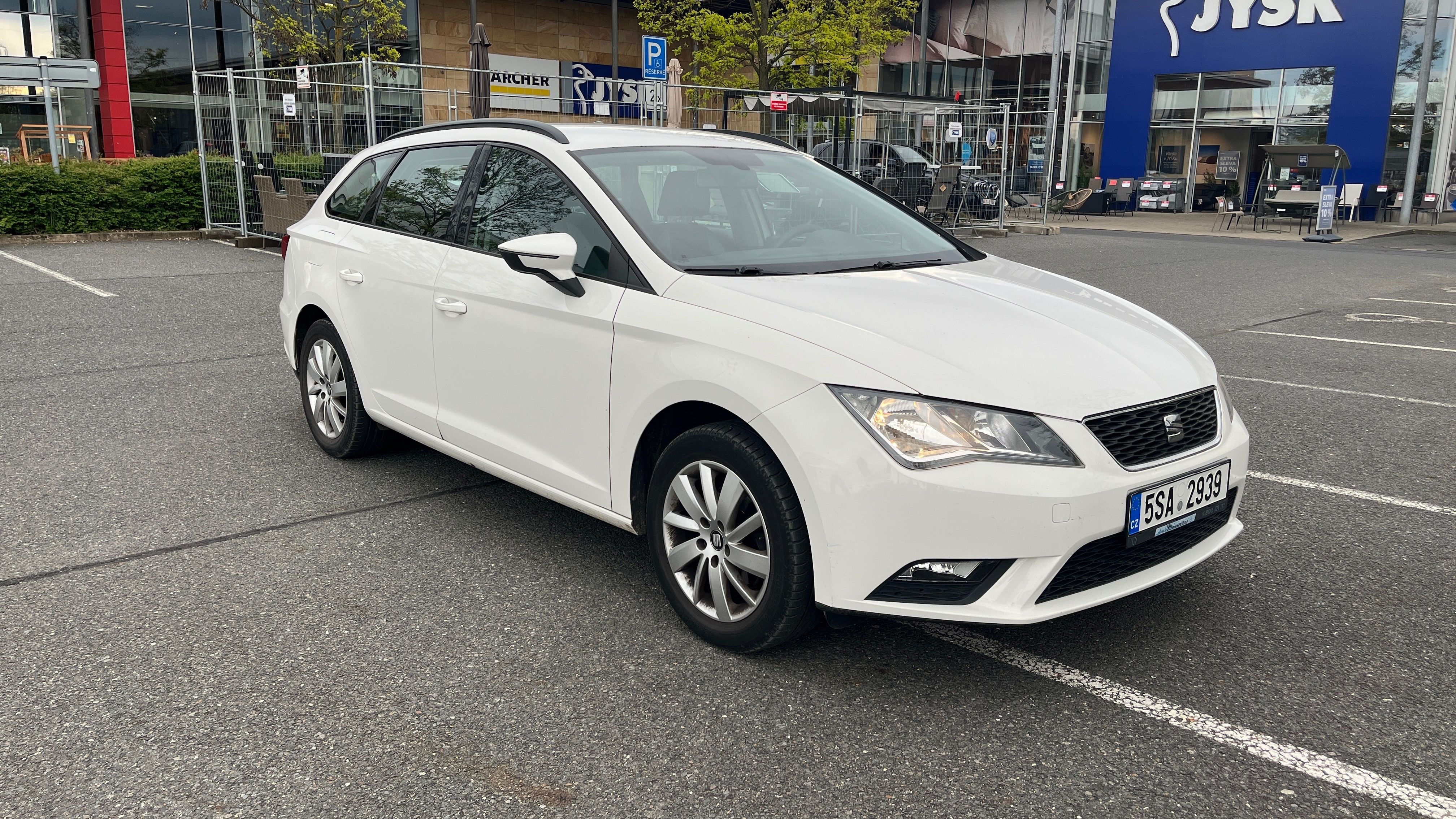 Seat Leon, Seat Leon ST 1.2 TSI 81kW - fotka 5