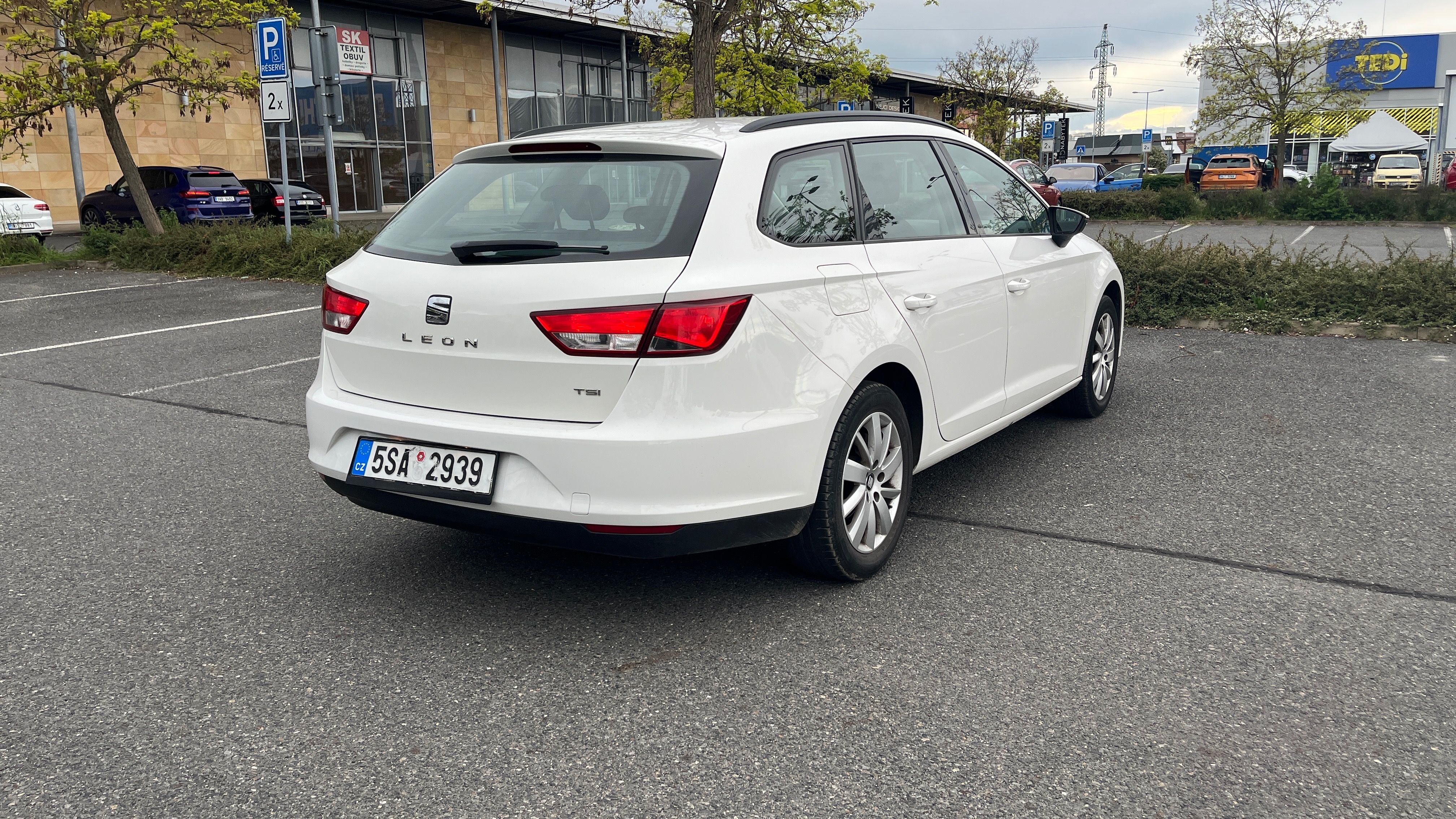 Seat Leon, Seat Leon ST 1.2 TSI 81kW - fotka 4