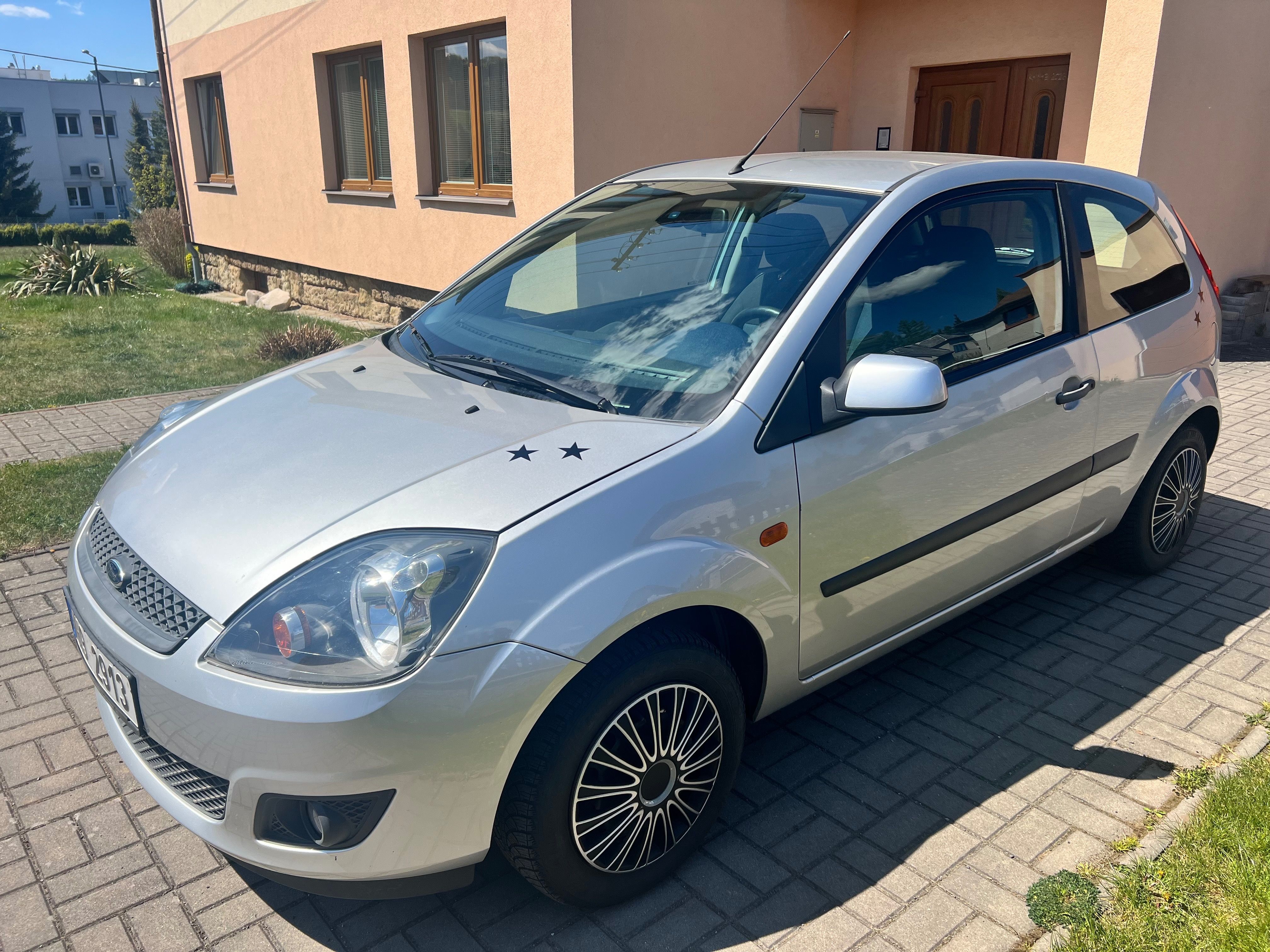 Ford Fiesta, 1.4 16v 59kW - fotka 3