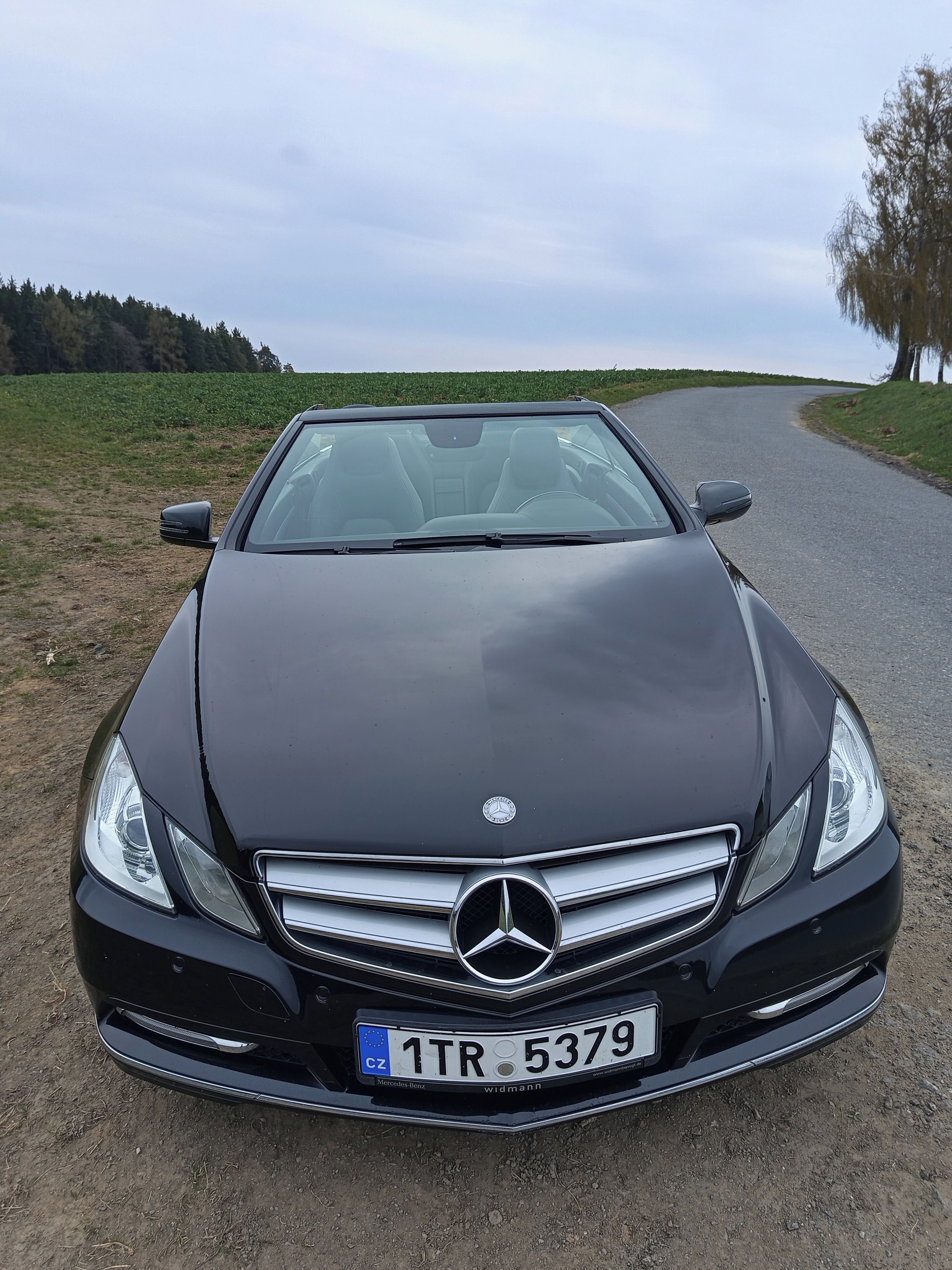 Mercedes-Benz Třídy E, 1.8 E200 - fotka 5