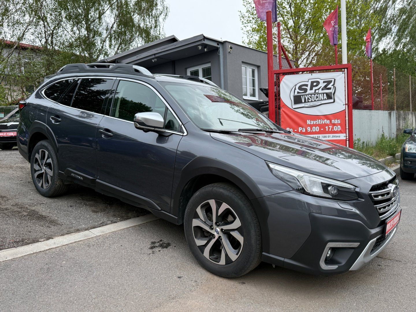 Subaru Outback, 2.5i CVT Touring - fotka 3
