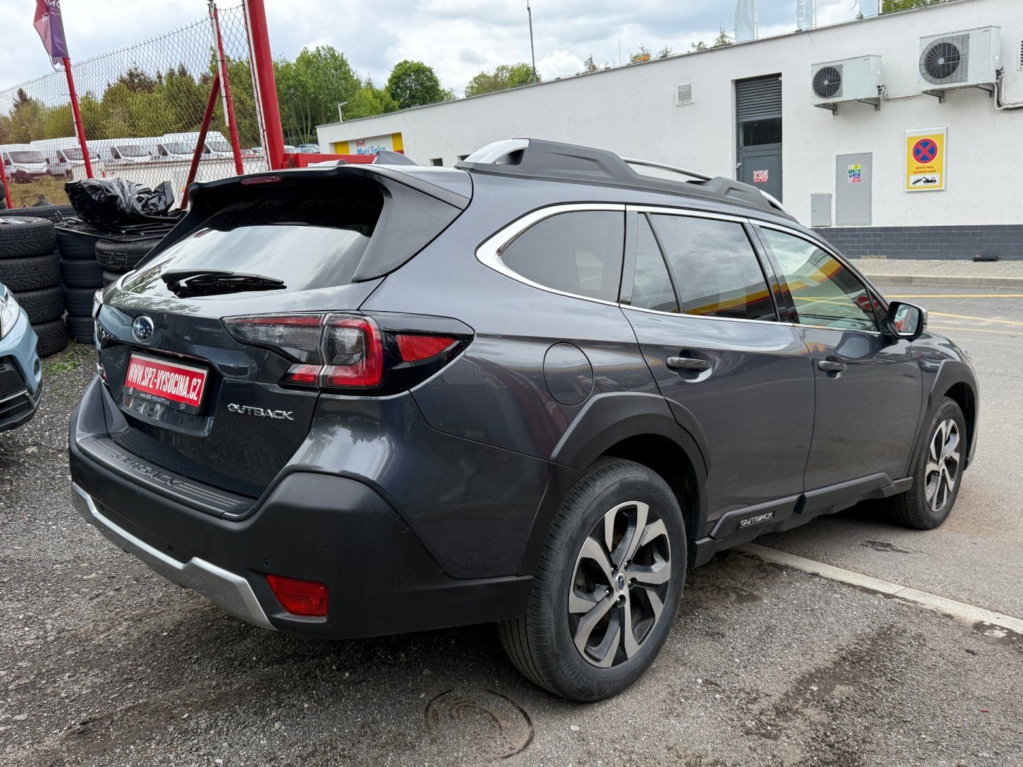 Subaru Outback, 2.5i CVT Touring - fotka 4