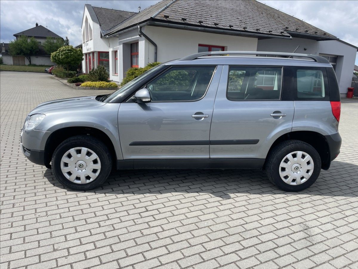 Škoda Yeti, 1,8 TSi 118kw 4x4 po STK, odp. - fotka 2