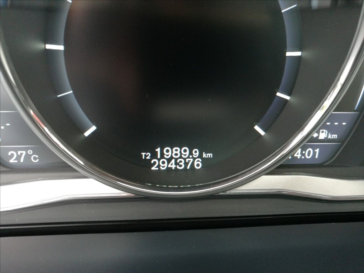 Volvo V60, 2,0 D 135kw - fotka 6