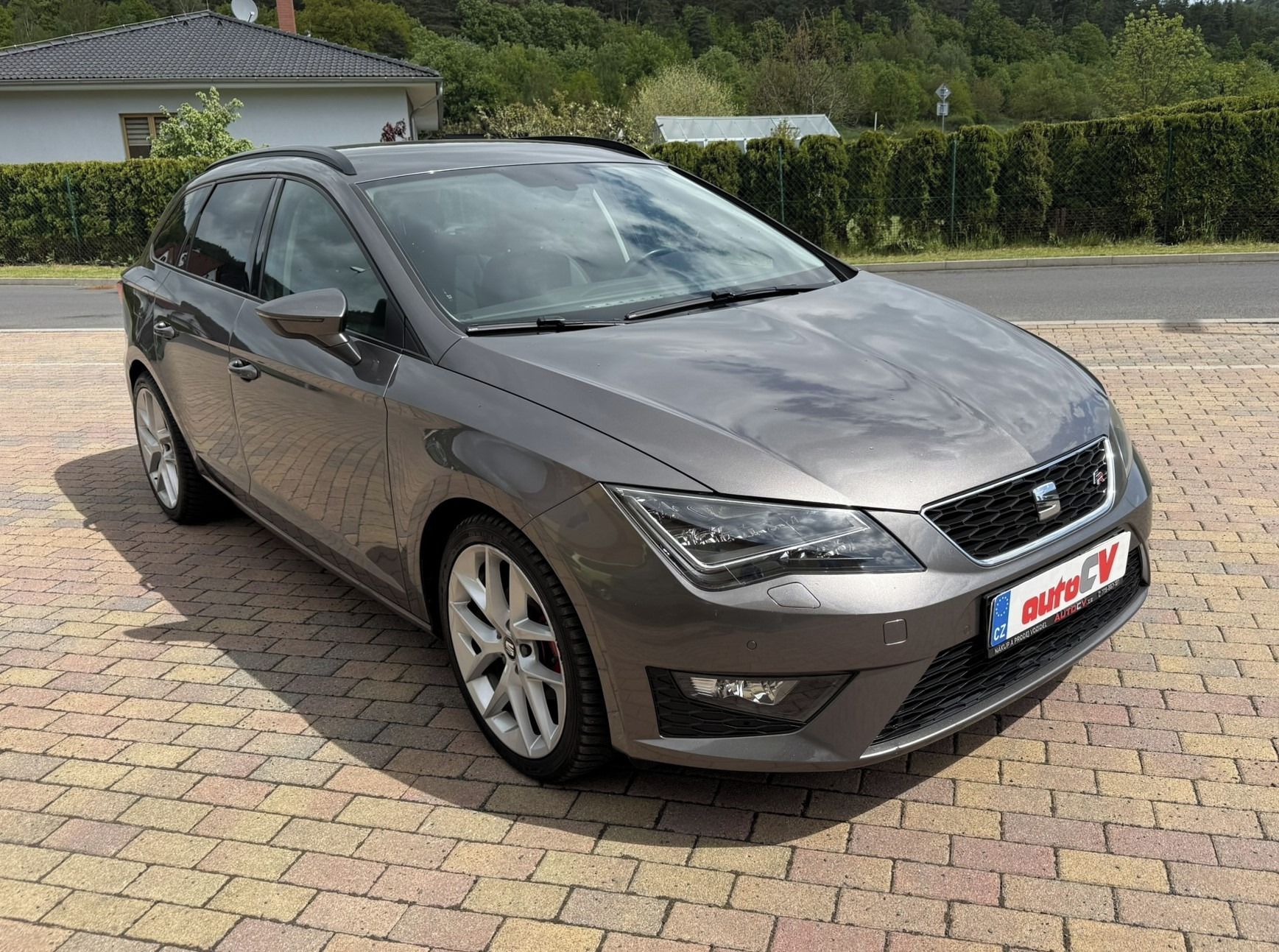 Seat Leon, ST FR 2.0 TDI 110kW VÝHŘEV - fotka 5