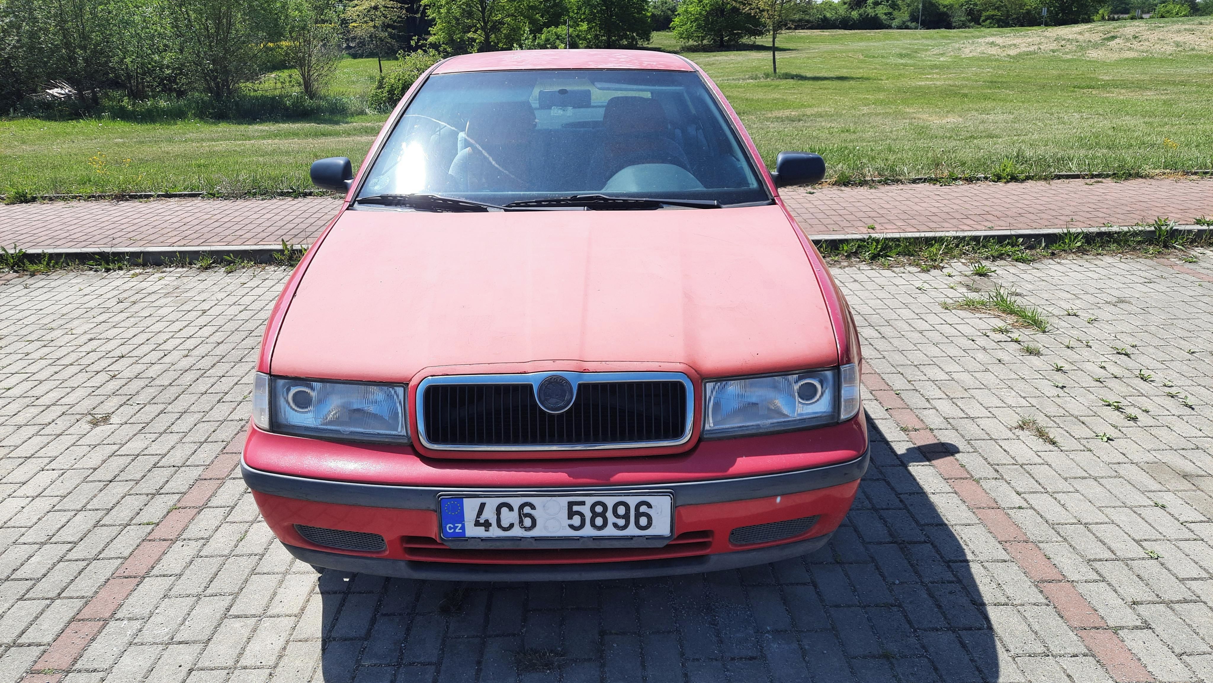 Škoda Octavia, 2.0i - fotka 2