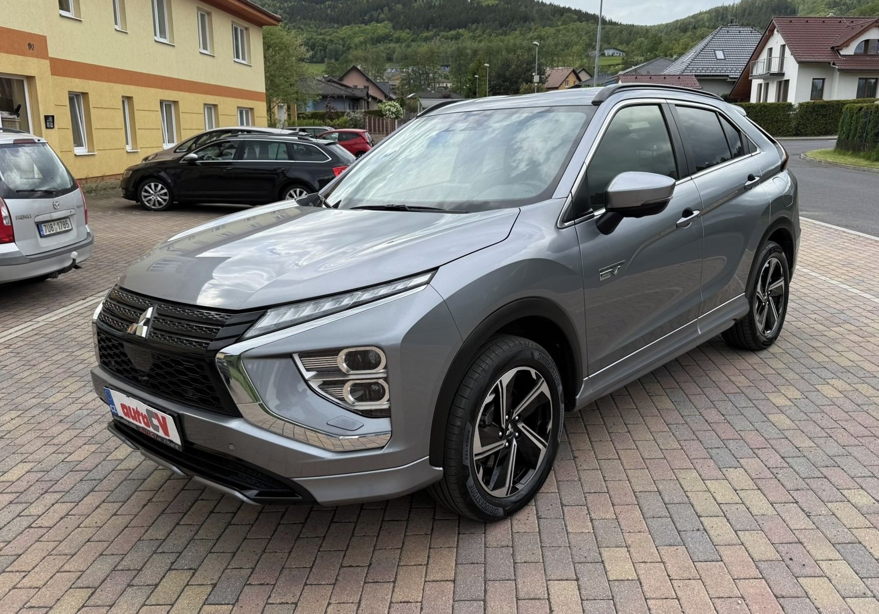 Mitsubishi Eclipse Cross, 2.4 PHEV 138kW 4x4 DPH - fotka 2