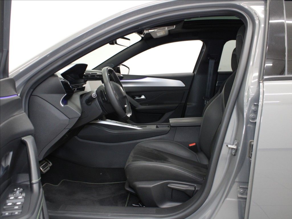 Peugeot 308, 1,6 PHEV 225k. GT Pano.Matrix - fotka 6