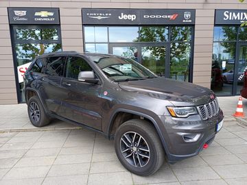 Trailhawk AWD, TZ 2 800 kg