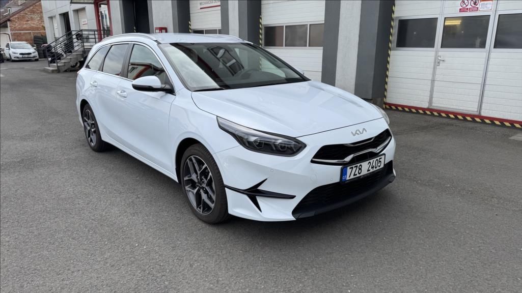 Kia Cee´d, 1,5 SW T-GDI TOP + BUT - fotka 3