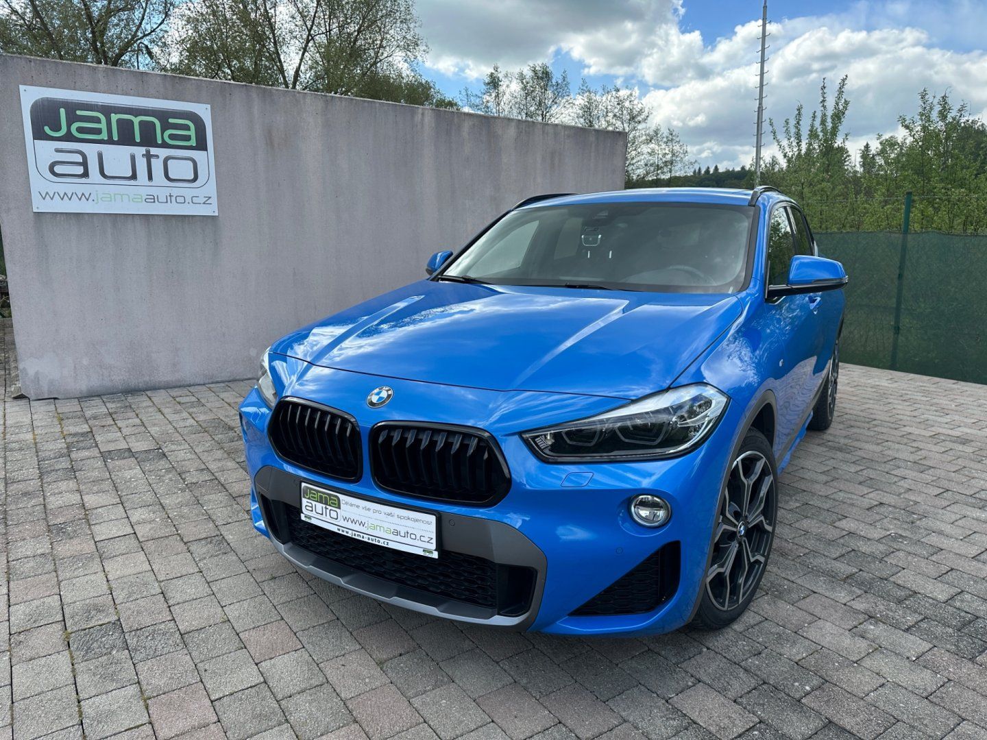 BMW X2, 2,0d 140kW 4x4 M-PACKET TAŽNÉ - fotka 2