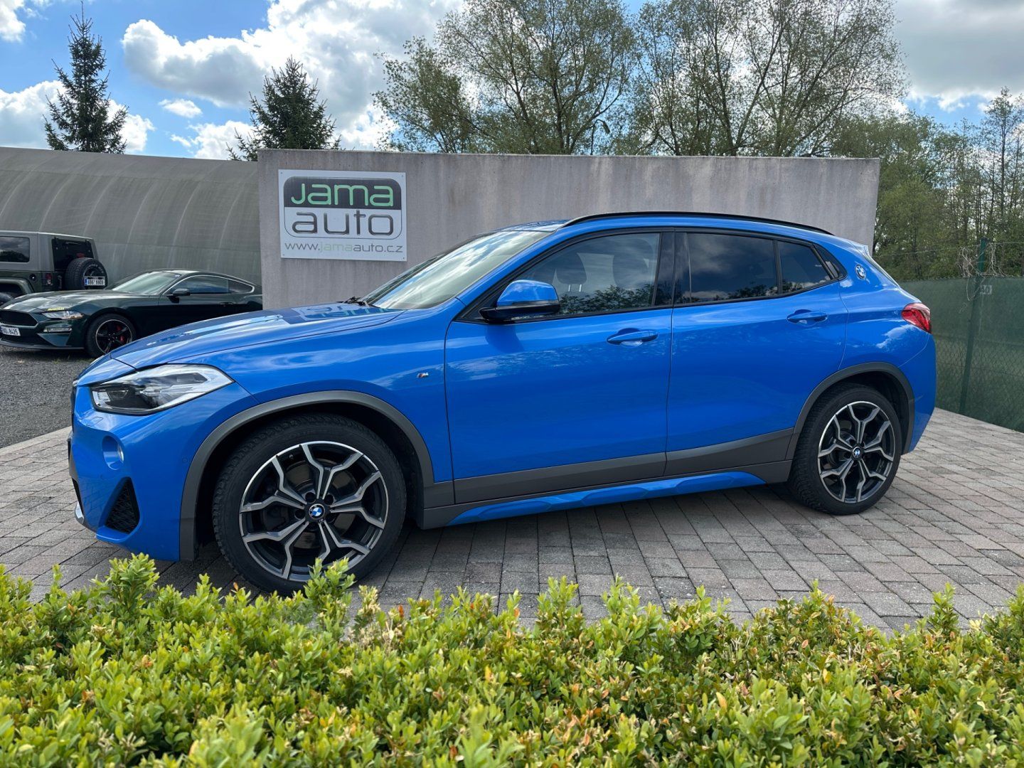 BMW X2, 2,0d 140kW 4x4 M-PACKET TAŽNÉ - fotka 4