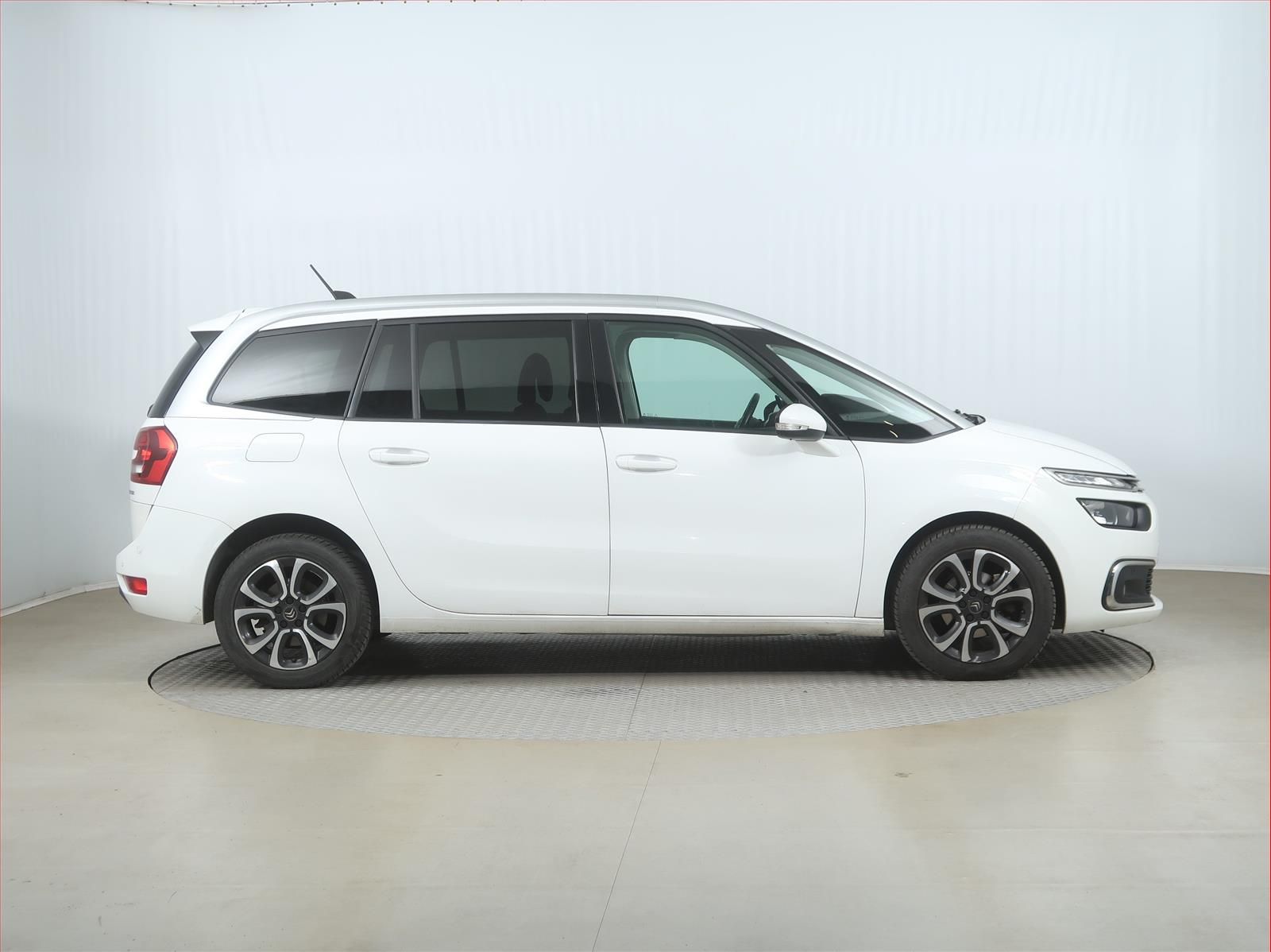 Citroën Grand C4 SpaceTourer, 1.5 BlueHDi, Automat, 7 míst - fotka 6