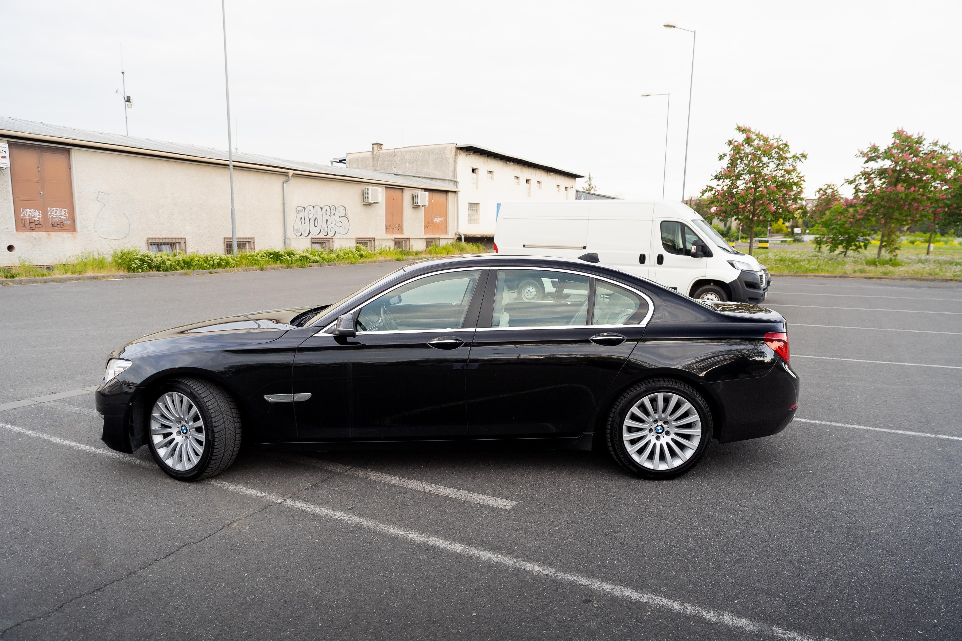 BMW Řada 7, BMW 740d xDrive (F01 LCI) - fotka 5