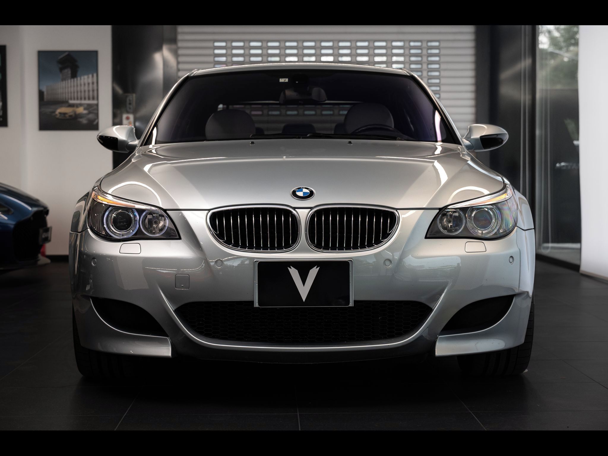 BMW M5, V10/SMG/CarPlay/Kamera - fotka 2
