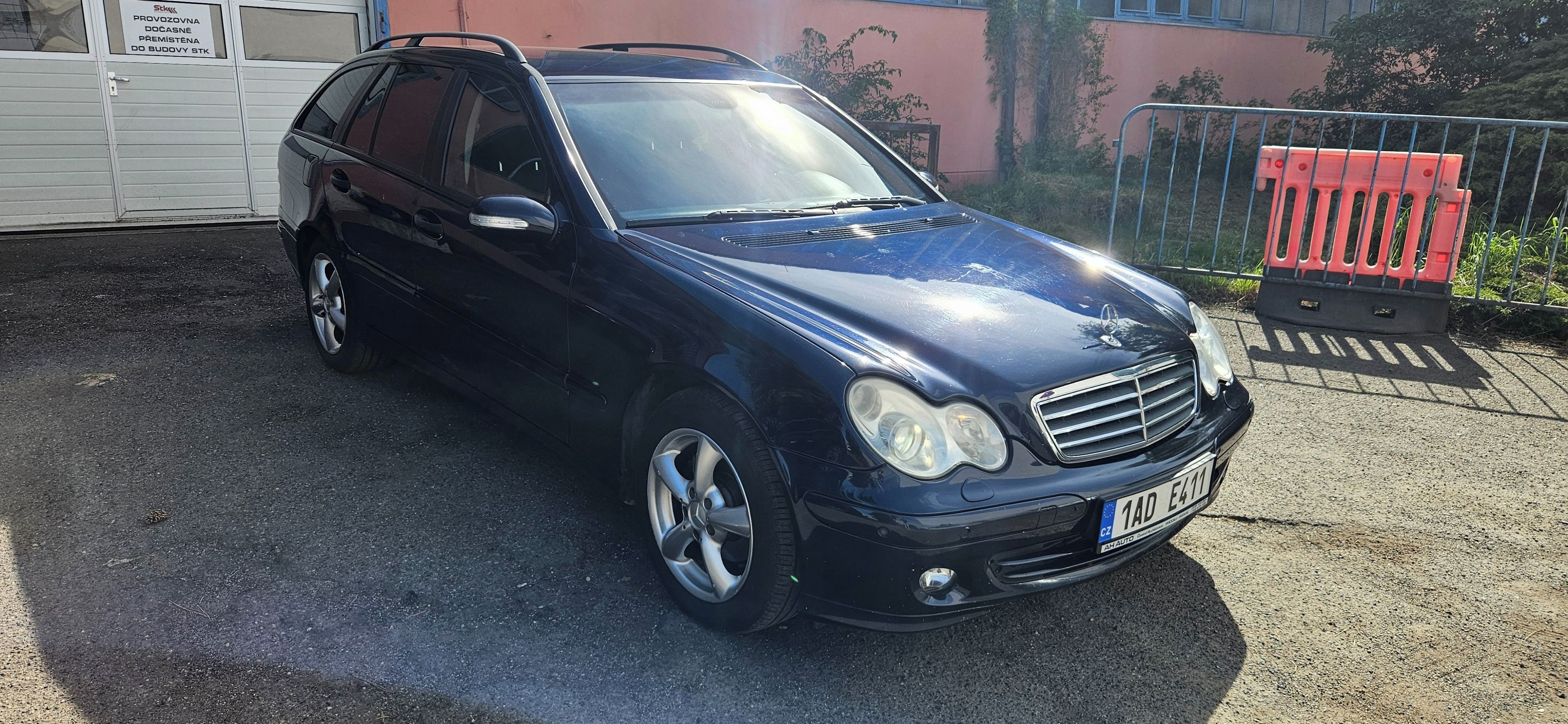 Mercedes-Benz Třídy C, 200cdi velmi dobrý stav - fotka 2