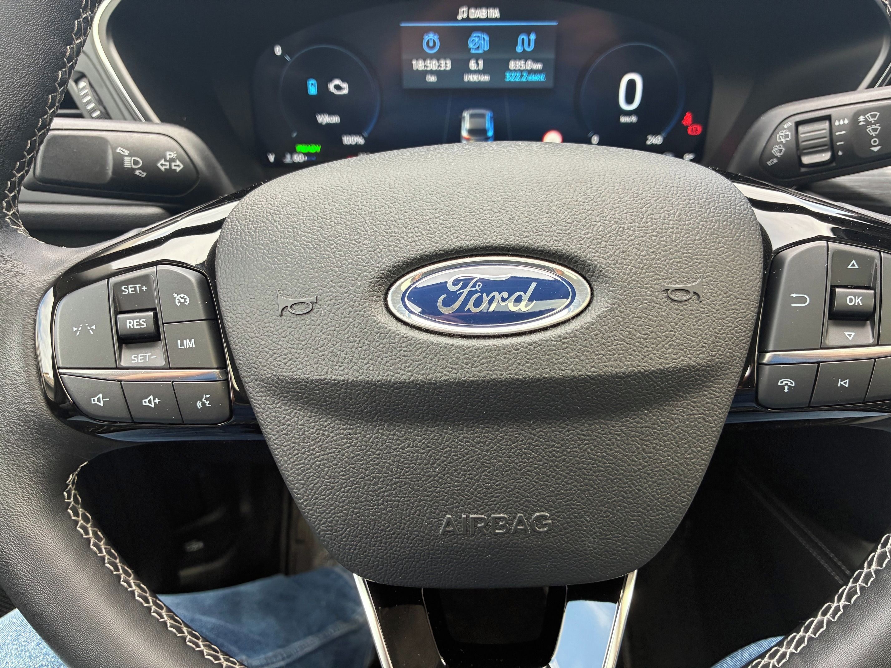 Ford Kuga, Active 4x4 Panorama - fotka 5