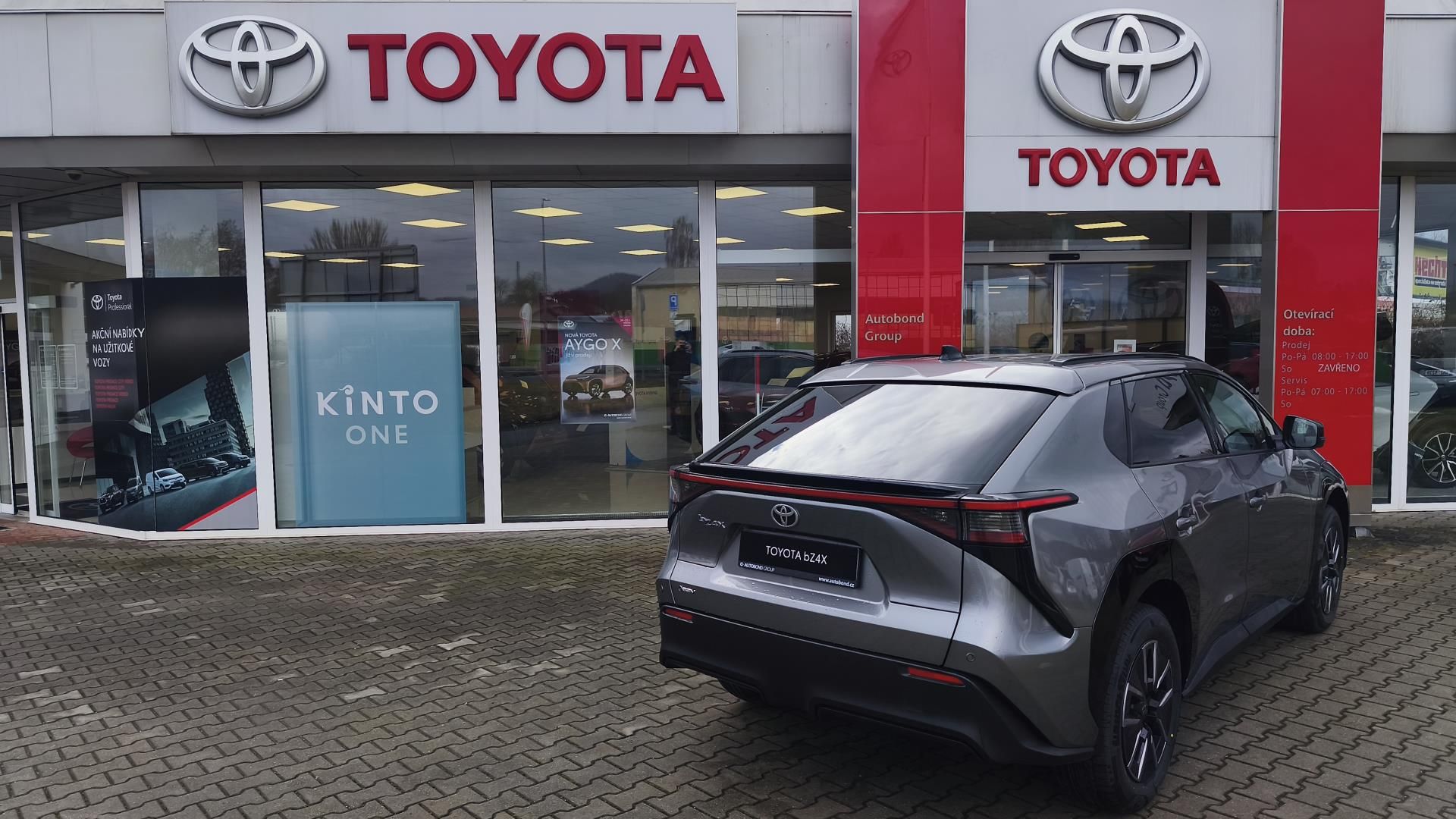 Toyota bZ4X, BEV 2X4 73.1 kWh - STYLE - fotka 4
