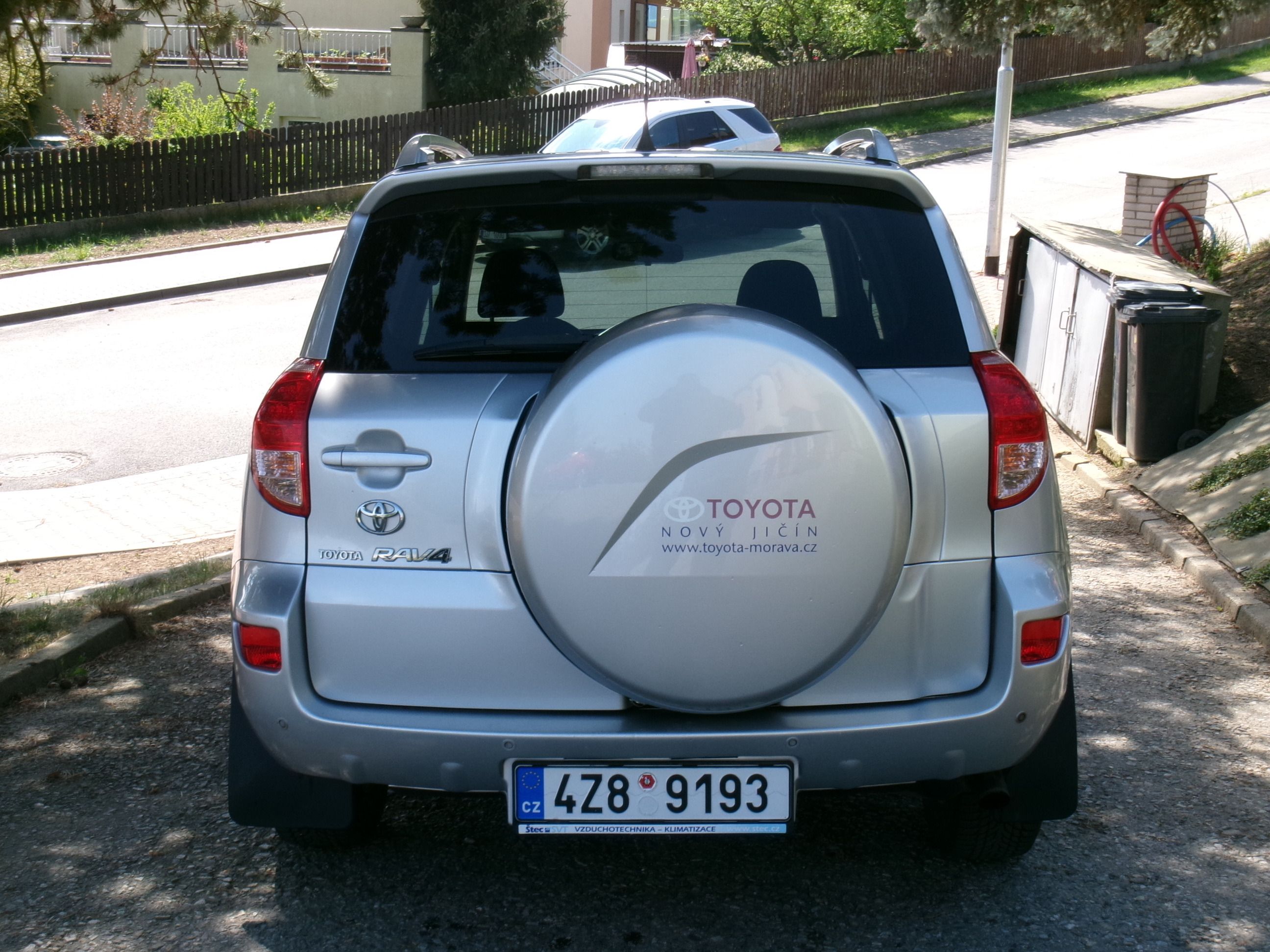 Toyota Rav4, 2.2 D 4x4 - fotka 6