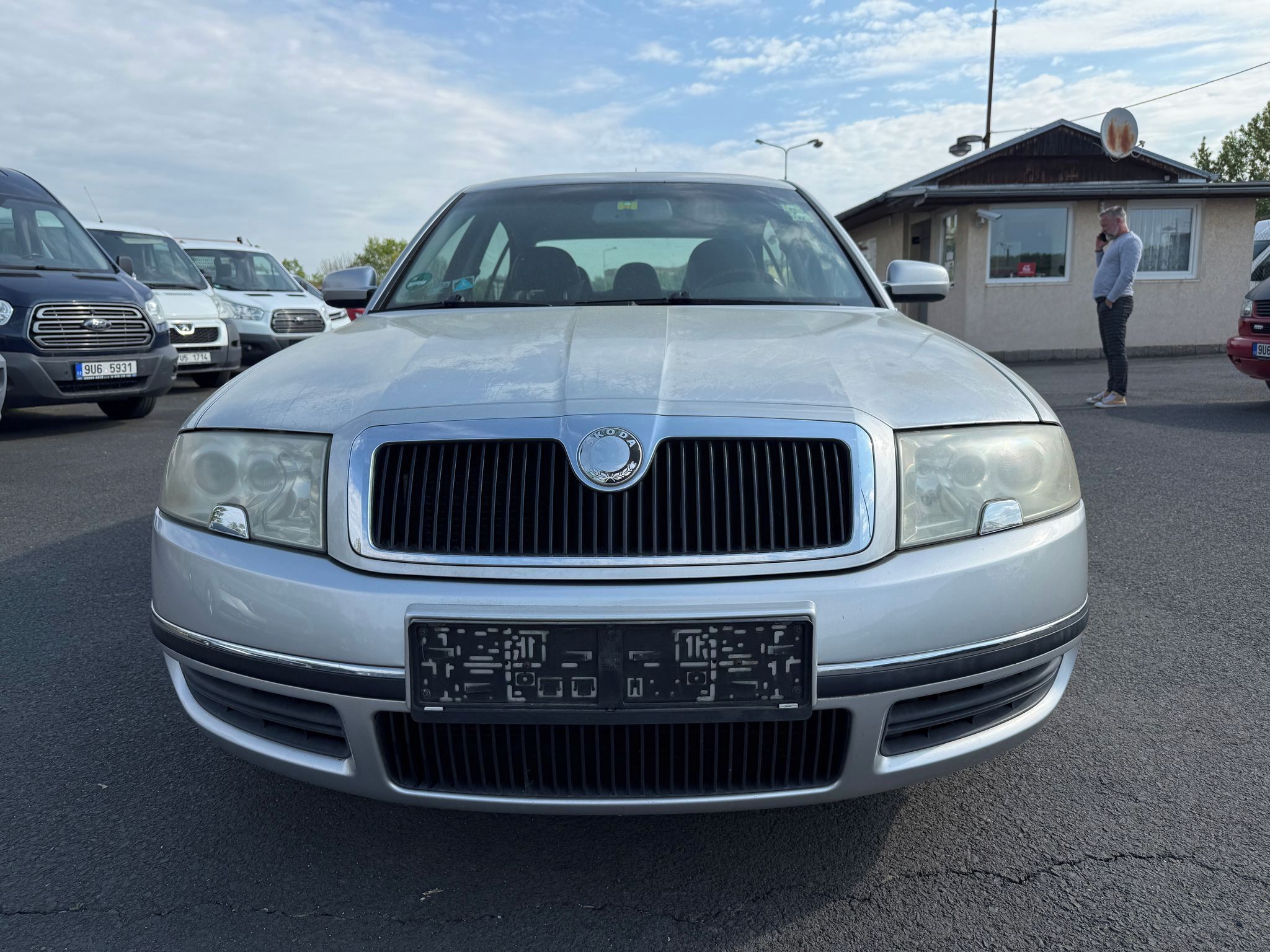Škoda Superb, 2.8 V6 - fotka 3
