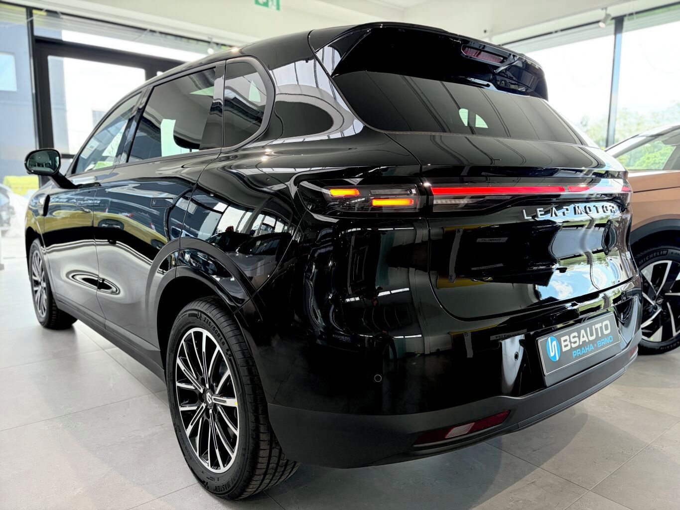 Leapmotor B10, 912 DESIGN PROMAX - větší bate - fotka 4