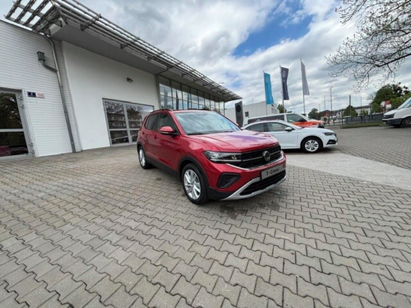 Volkswagen T-Cross, Love 1.0 TSI 85 kW 6G 85 kW - fotka 2