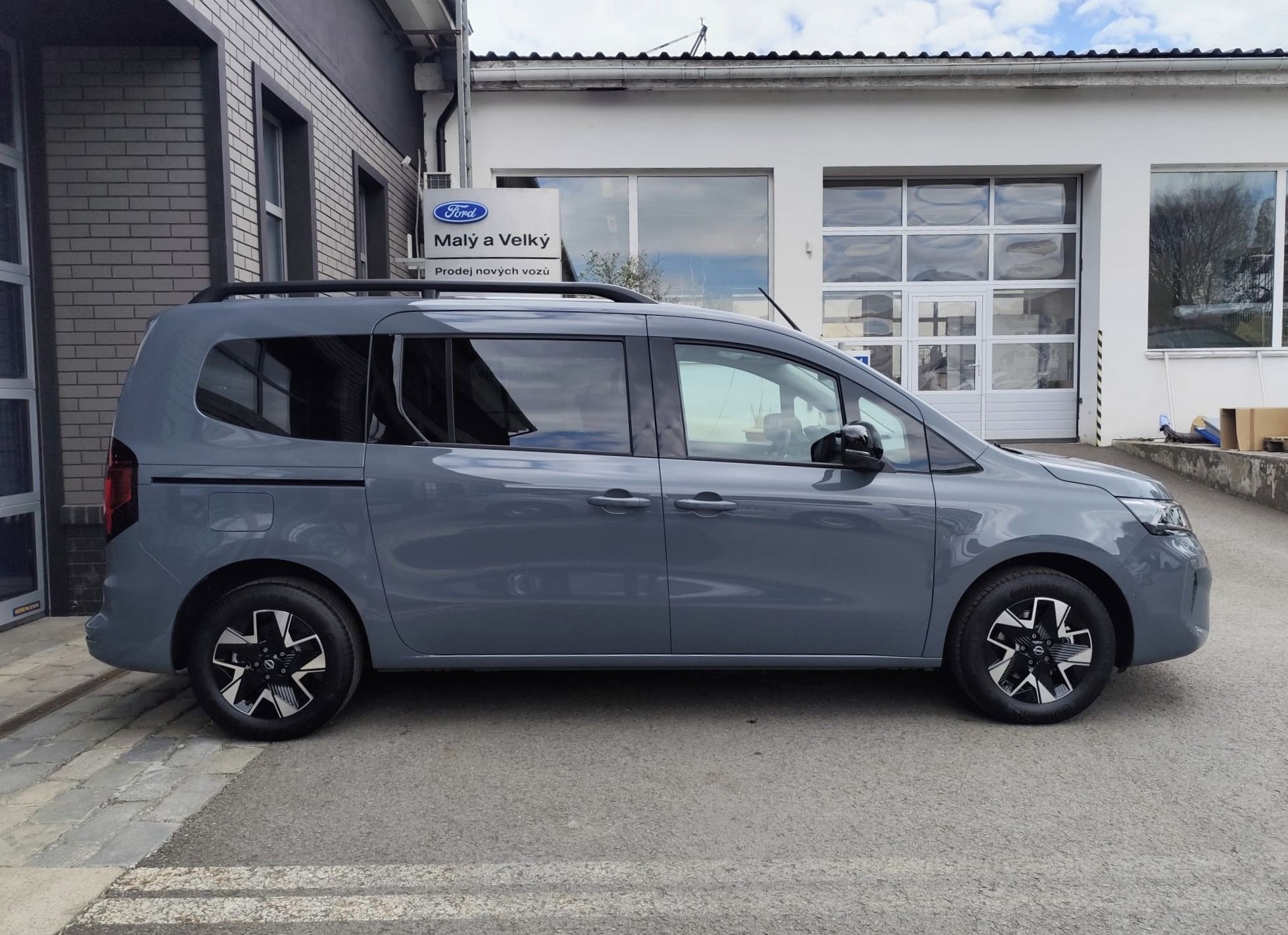 Nissan Townstar, Combi 1.3 Dig-T - M6 130 PS 2W - fotka 3