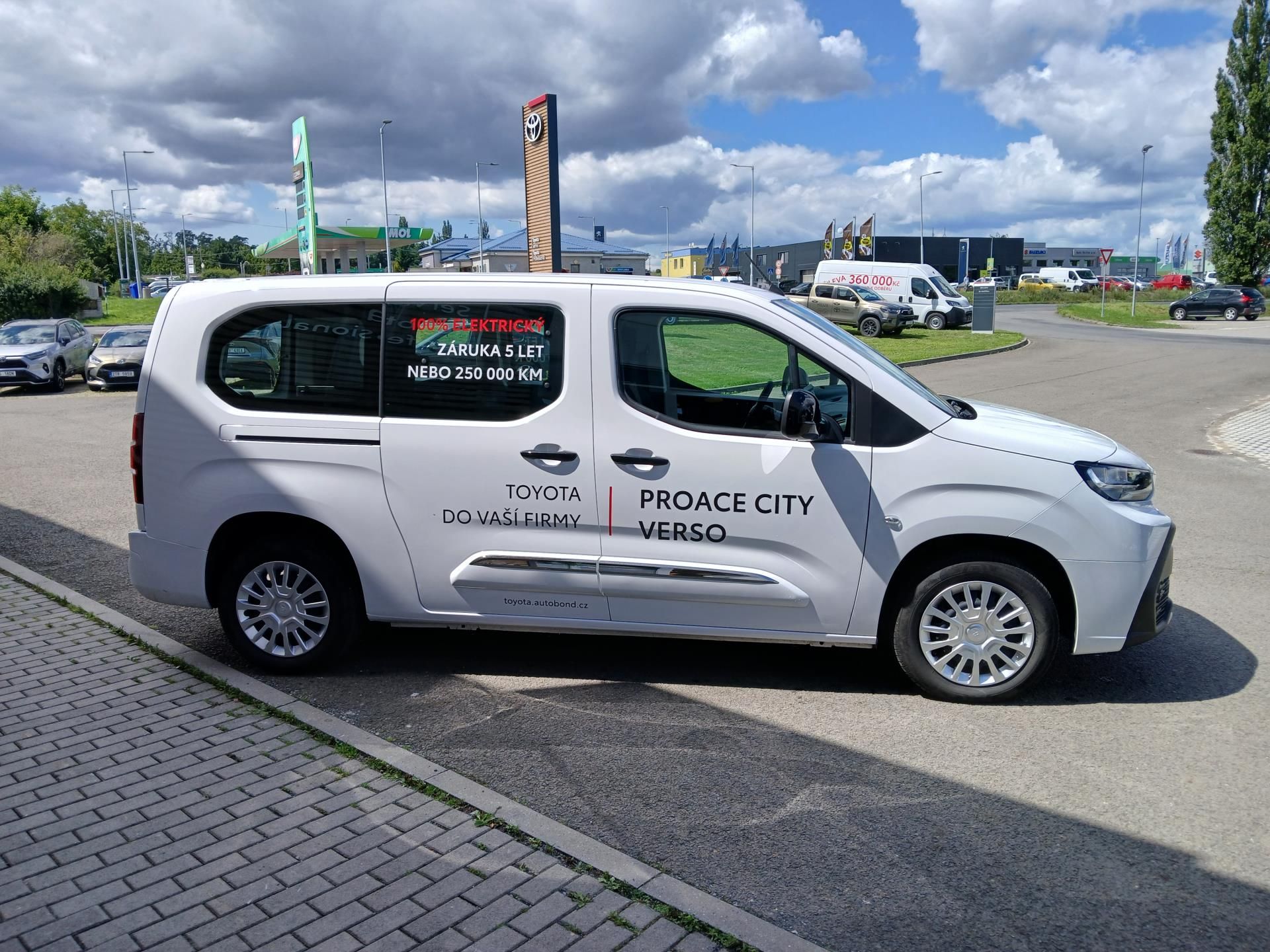 Toyota Proace City Verso, Full Electric 50kWh 136 1E-TOG - fotka 4