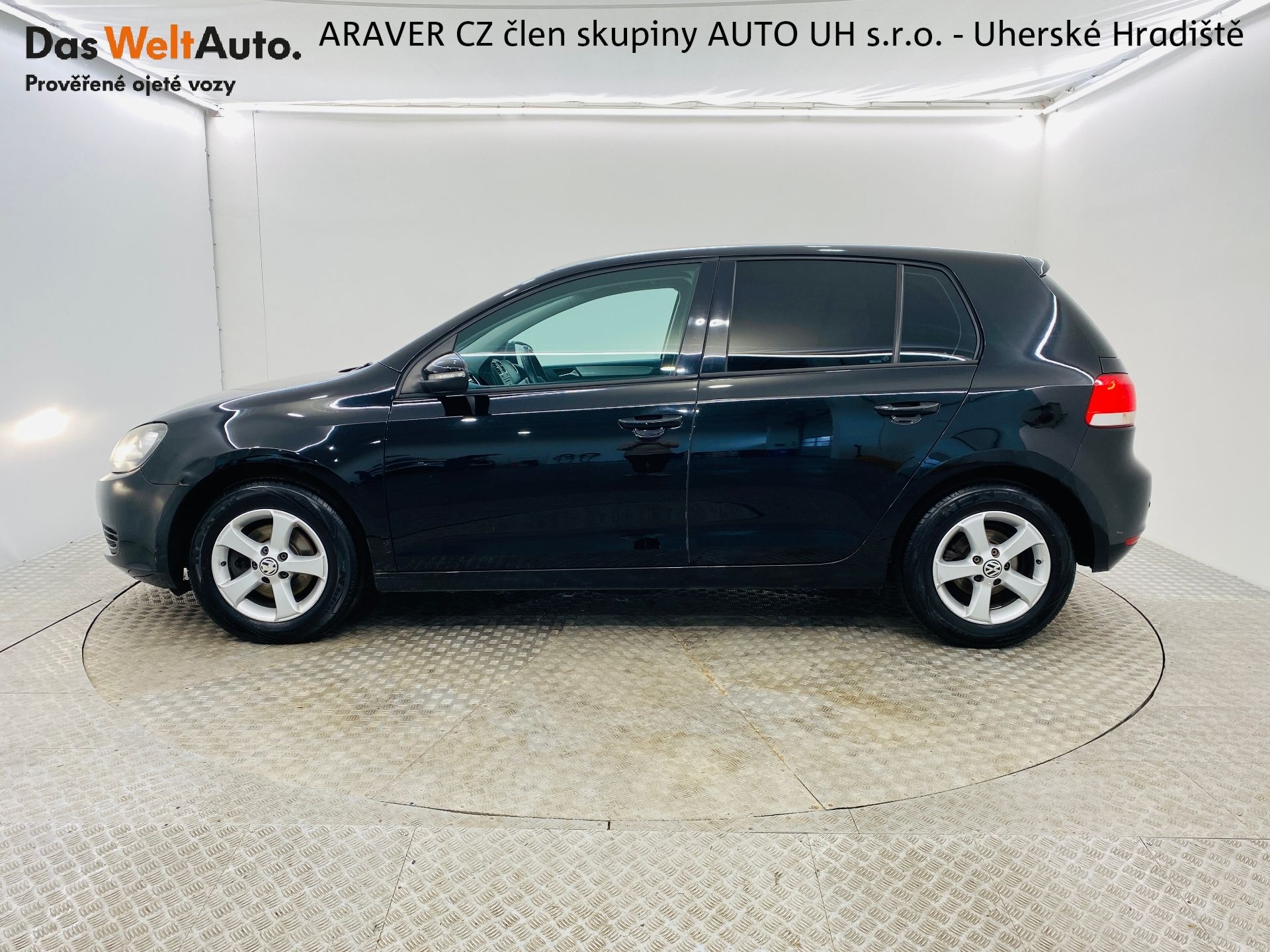 Volkswagen Golf, 1.6 TDI Aut. Klima ČR - fotka 3