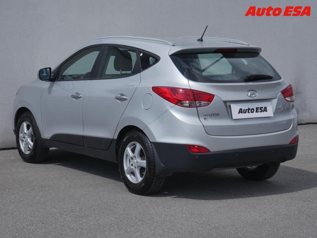 Hyundai ix35, 1.6 GDi,ČR,autoAC - fotka 6